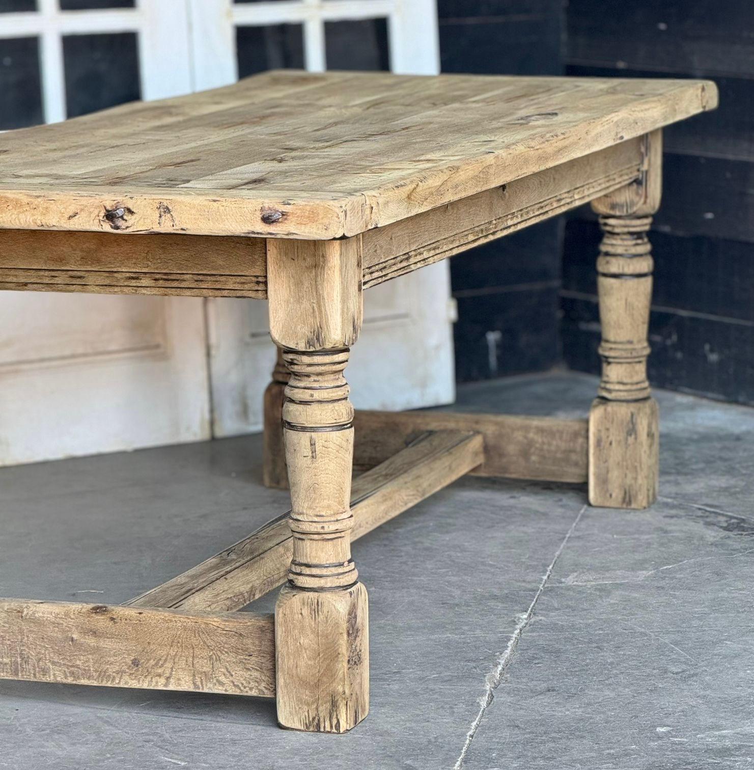 Quality Bleached Oak Farmhouse Dining Table  For Sale 5