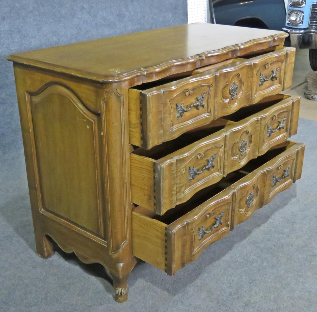 Quality Carved Walnut Romweber French Country Dresser Commode, Circa 1950 In Good Condition In Swedesboro, NJ