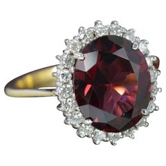 Klassischer 18 Karat Gold Granat und Diamant-Cluster-Ring in Qualität