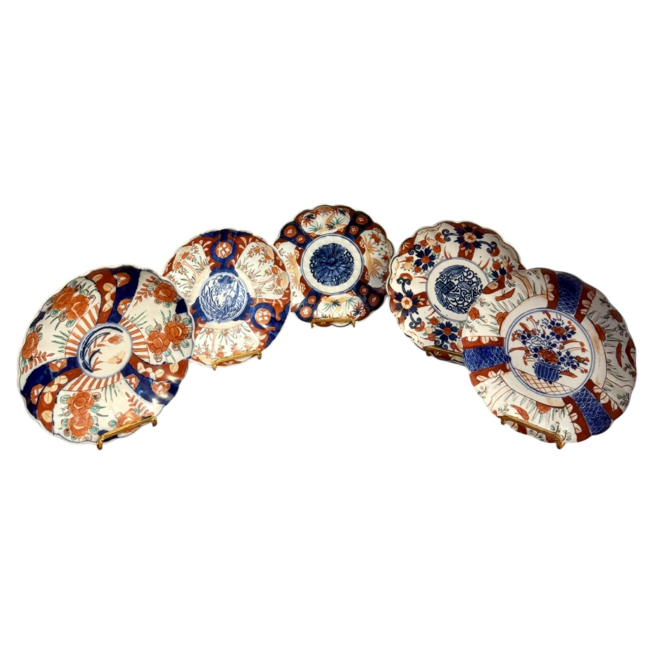 Quality collection of five antique Japanese imari plates