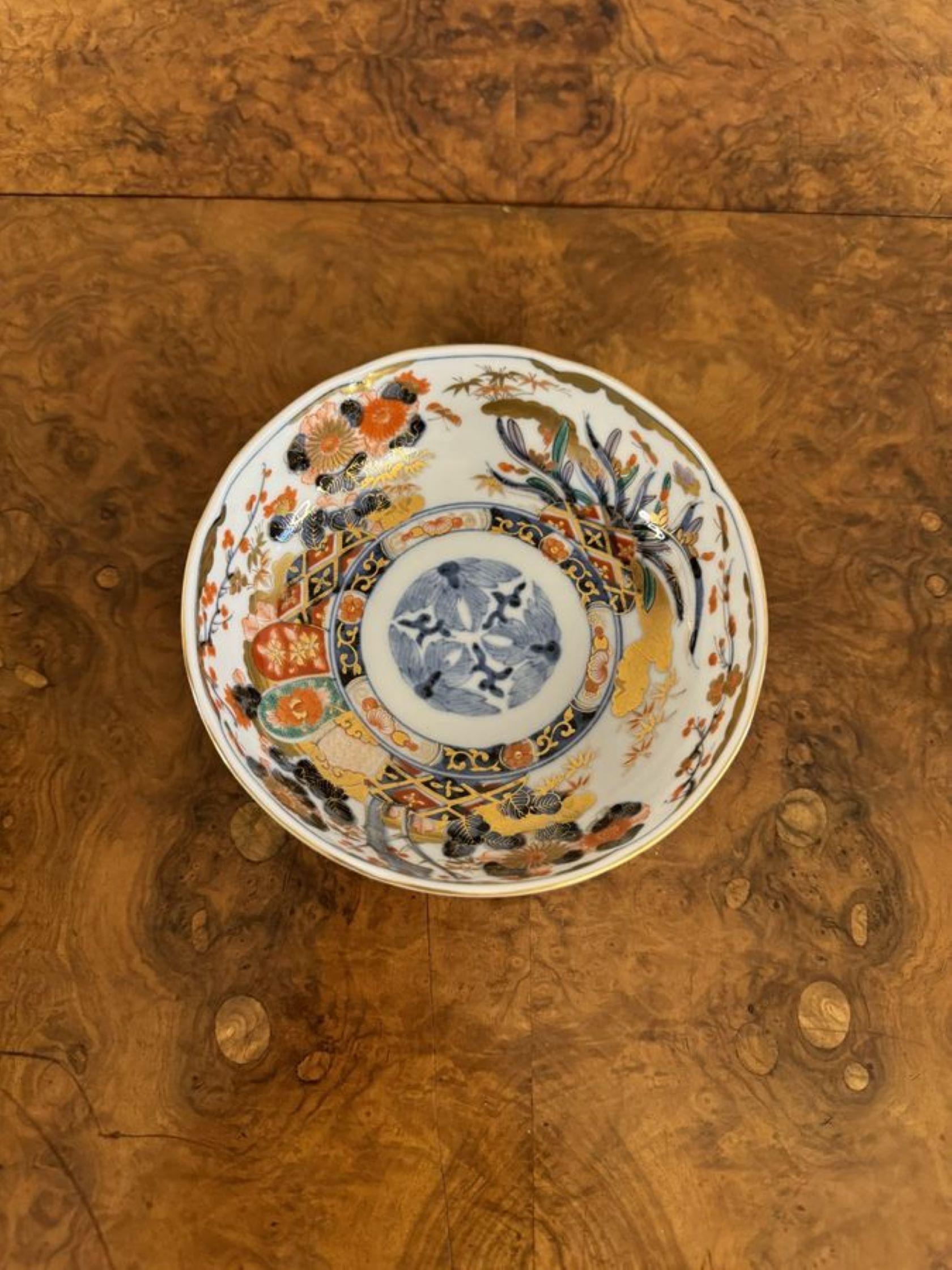 Quality collection of three unusual antique imari bowls In Good Condition For Sale In Ipswich, GB