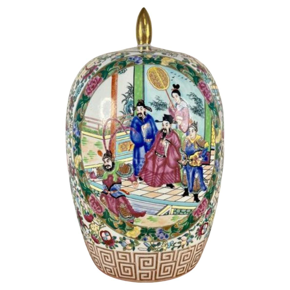 Quality early 20th Century Chinese famille rose vase and cover For Sale