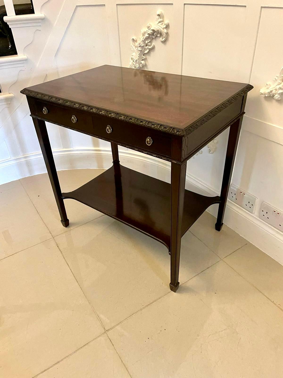 Quality Edwardian Mahogany Free Standing Side/Lamp Table For Sale 5