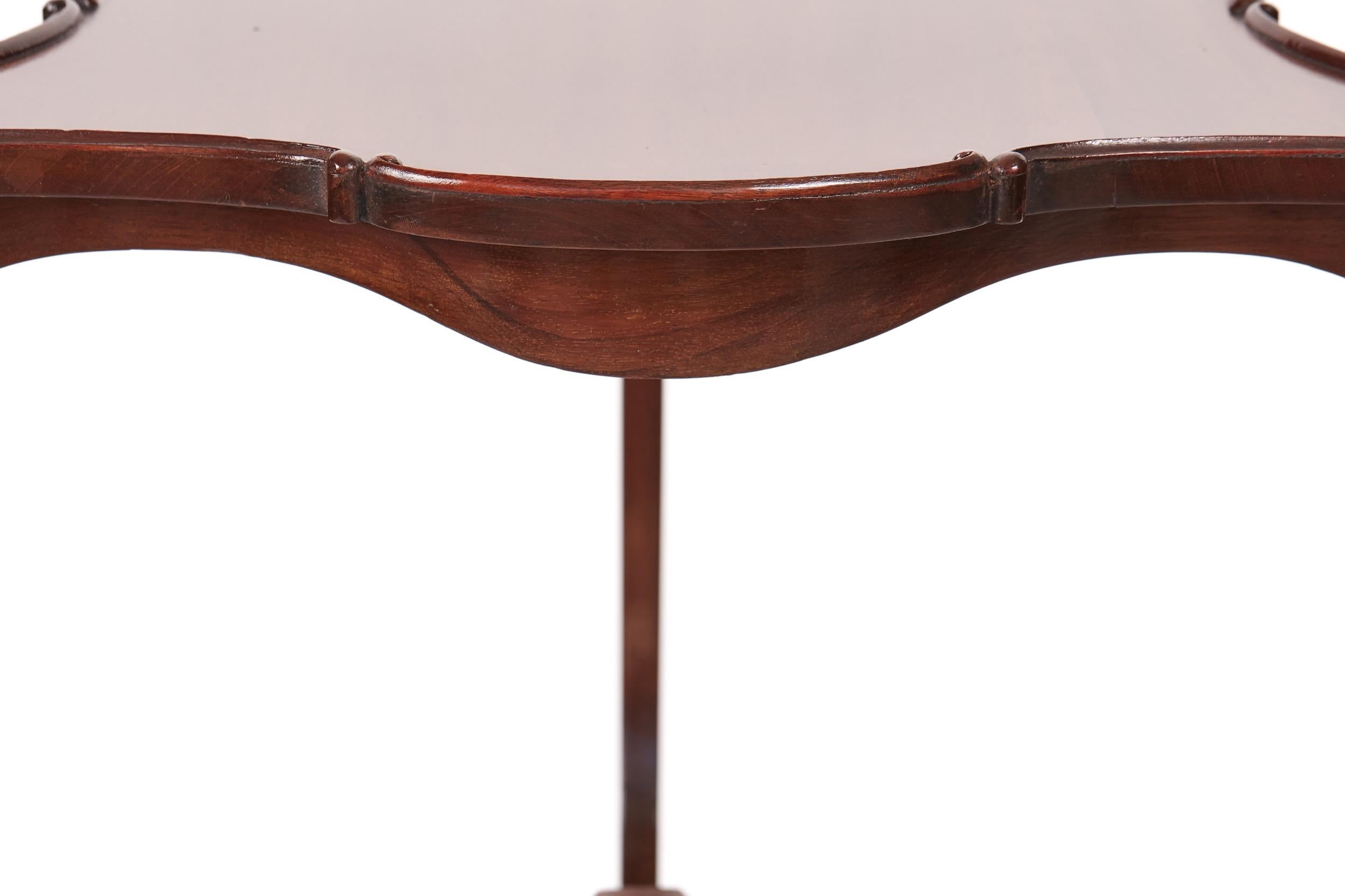 Quality Edwardian Mahogany Shaped Top Lamp Table 2