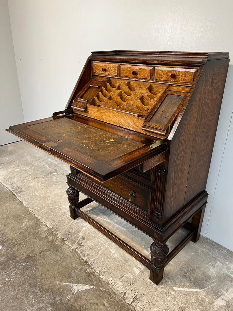 Scrivania allungabile con gambe ad ananas in Oak antico di qualità edoardiana in vendita 4