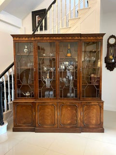 Quality Figured Mahogany Hepplewhite Style Breakfront Bookcase