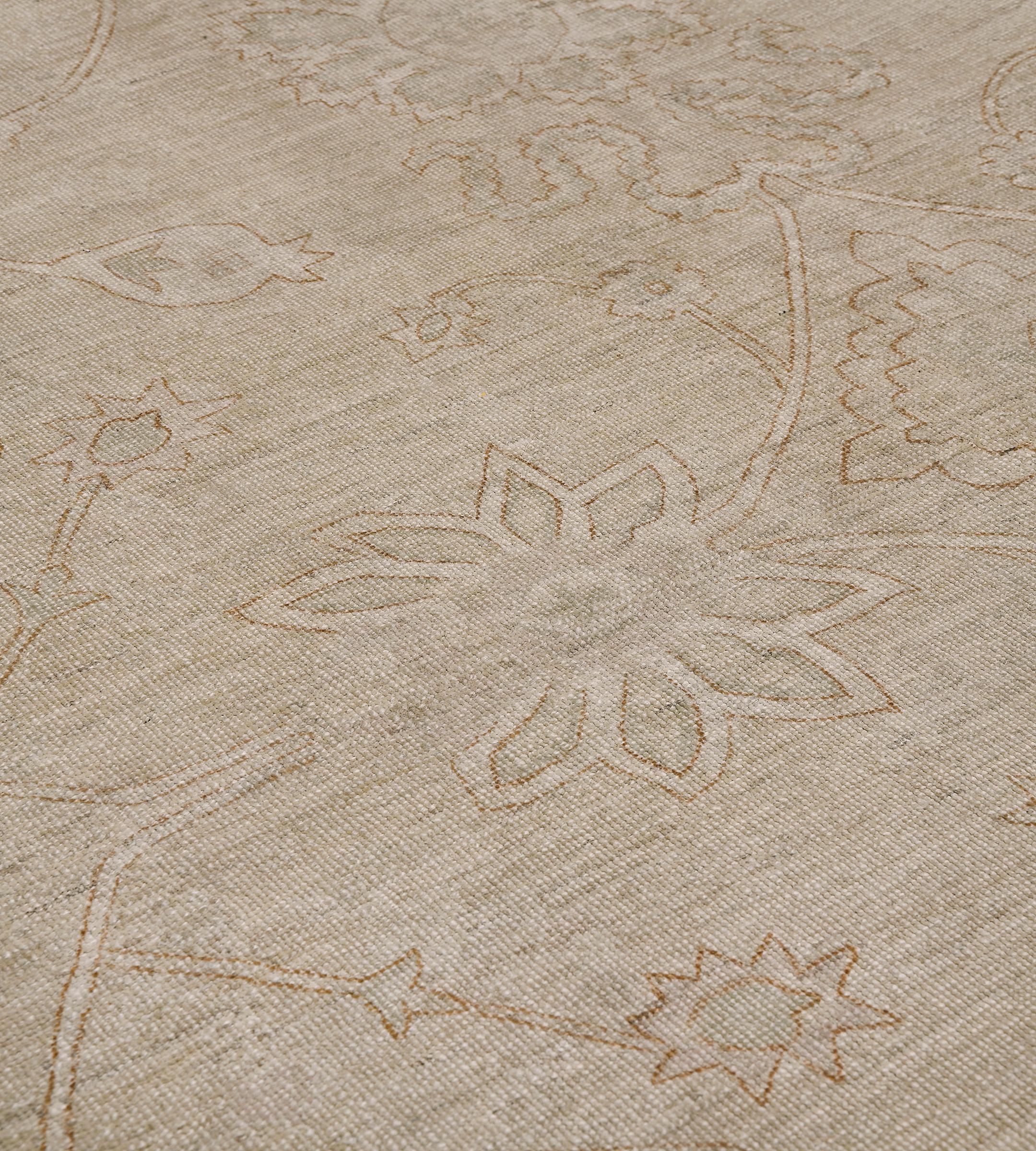 Contemporary Wool New Hand-woven Agra-Inspired Rug In New Condition For Sale In West Hollywood, CA