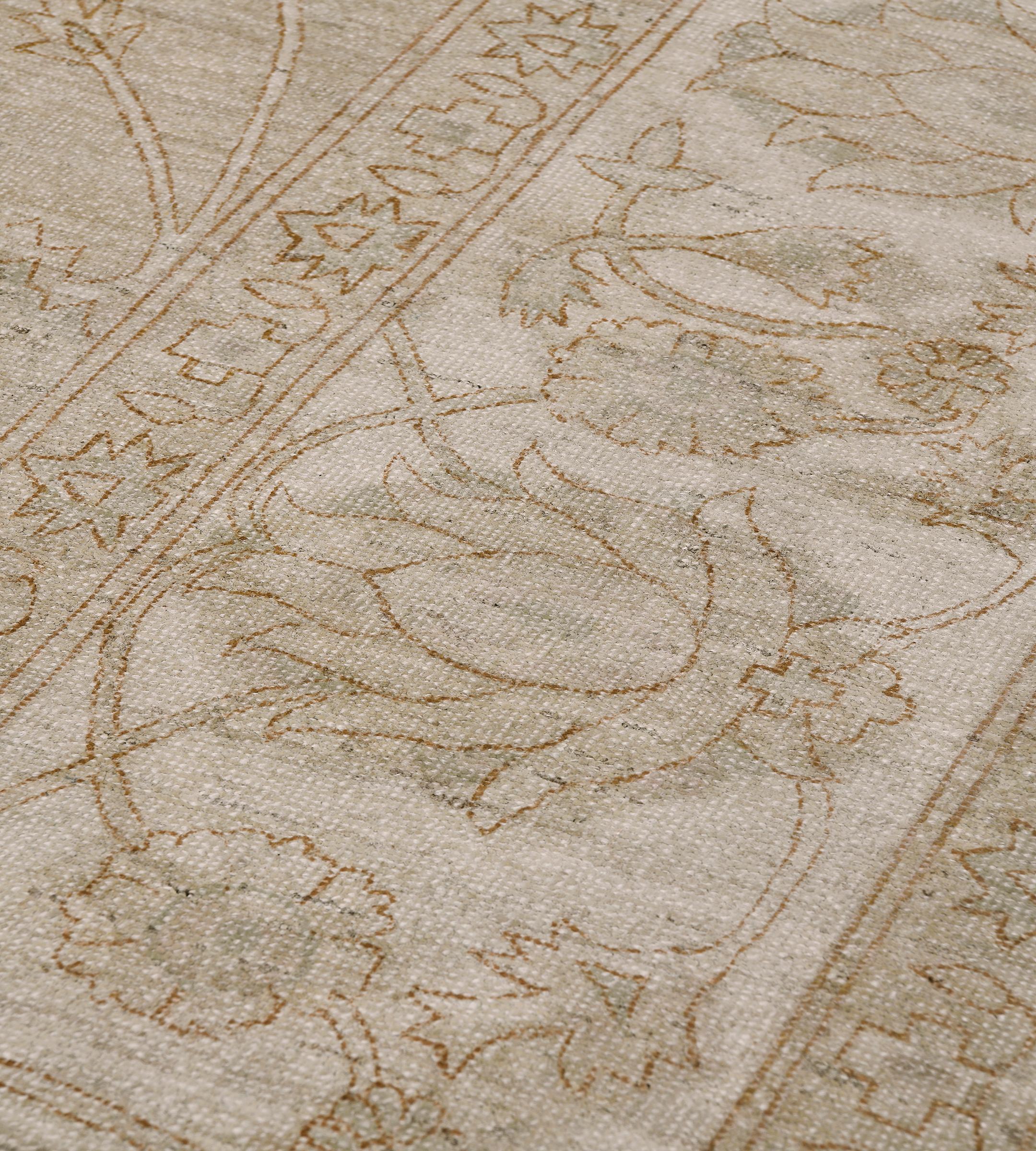 Contemporary Wool New Hand-woven Agra-Inspired Rug For Sale 4