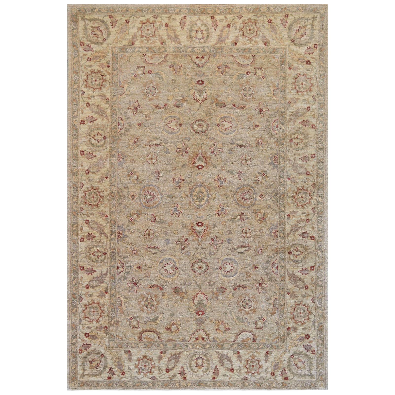 Quality Hand-Woven Agra Inspired Wool Rug For Sale