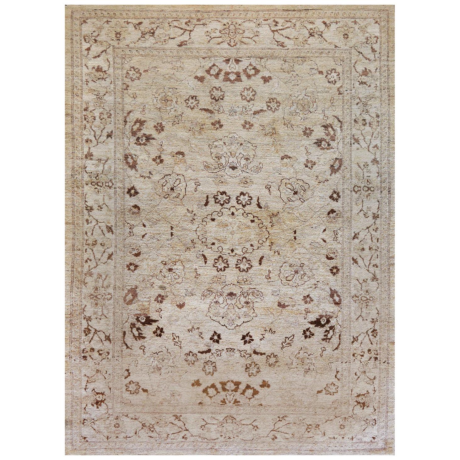 Brand New Handwoven 100% Wool Agra-inspired Rug For Sale