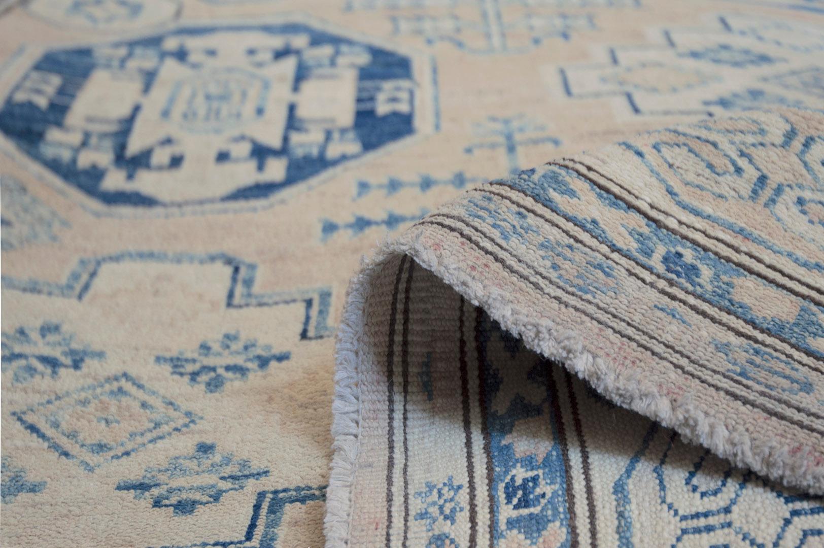 Handwoven in Pakistan, this high quality Serapi features a masterful color combination and a decorative design. 100% natural wool pile. Brand new.