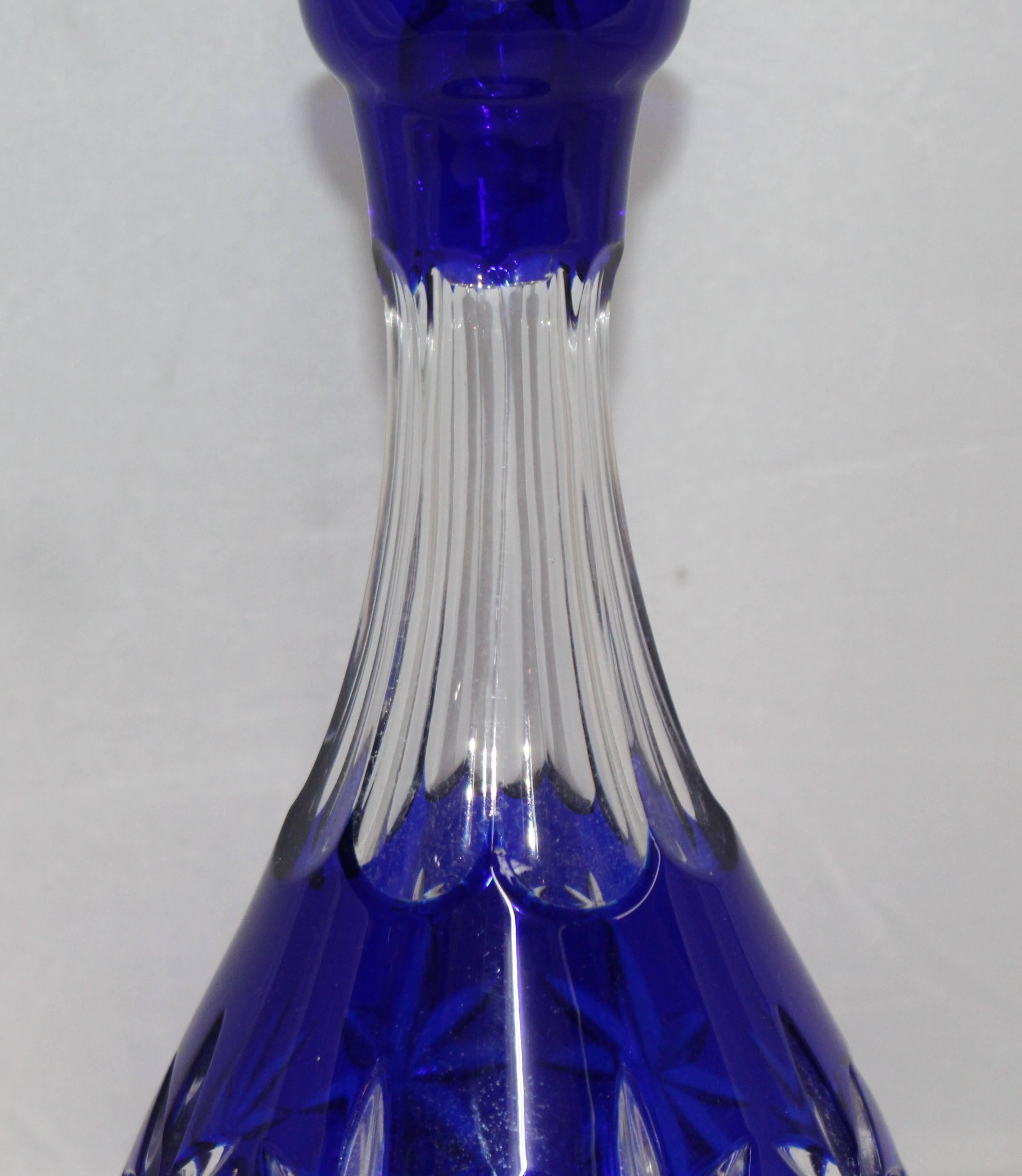 Quality Heavy Cut Glass Blue Overlay Crystal Decanter In Excellent Condition In Worcester, Worcestershire
