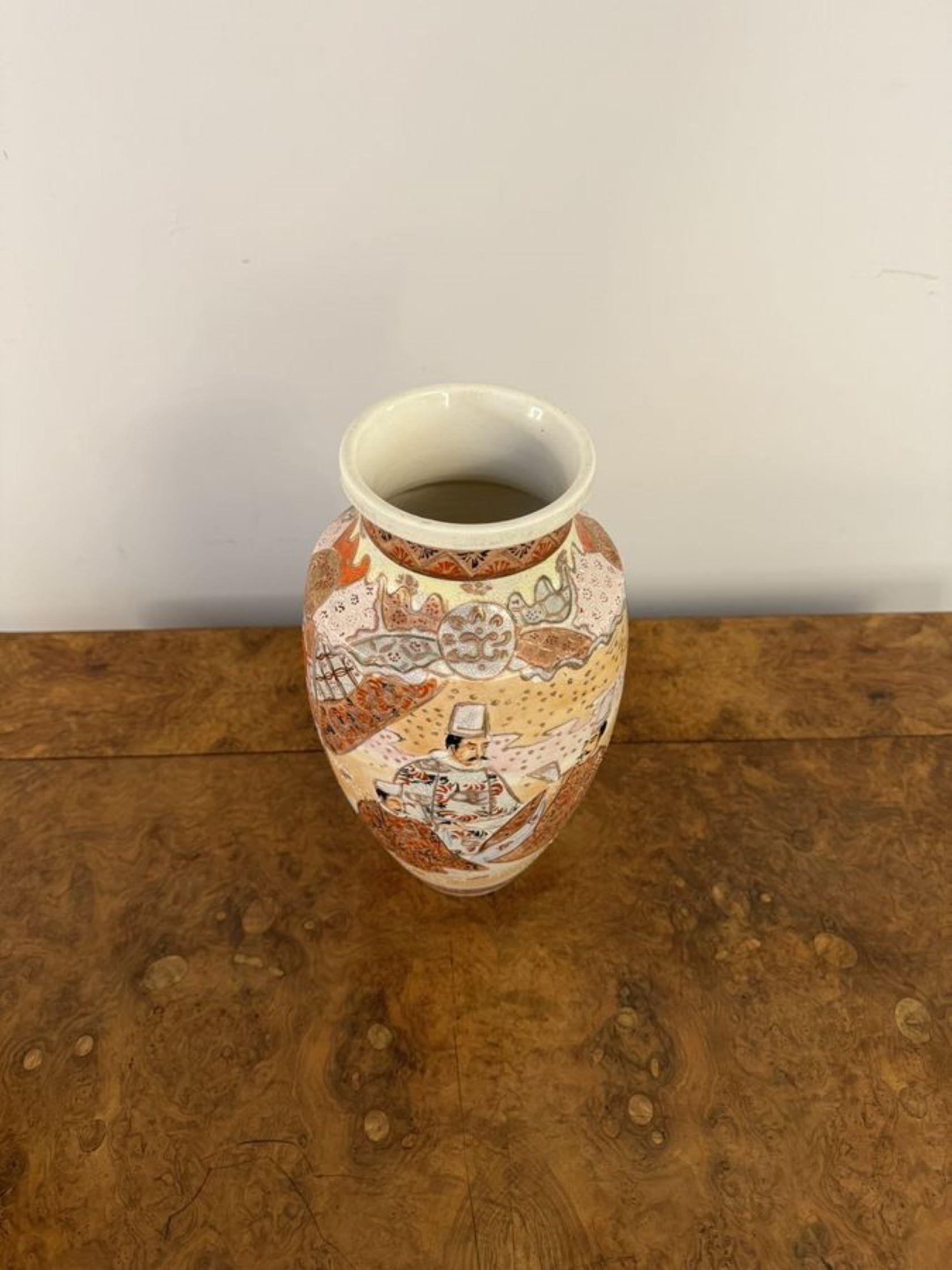 Vaso Satsuma giapponese antico e di qualità in vendita 1
