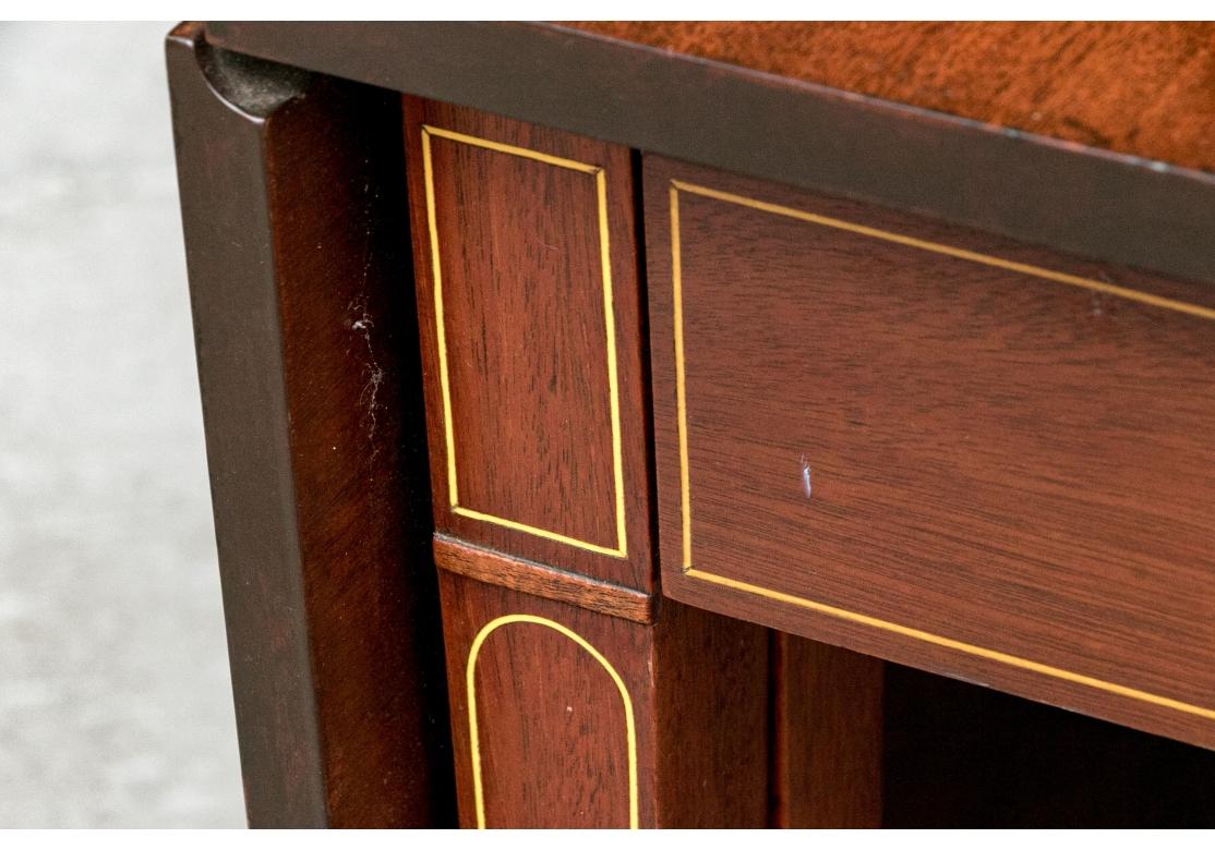Quality  Mahogany Drop Leaf Dining Table By Brandt in vendita 1