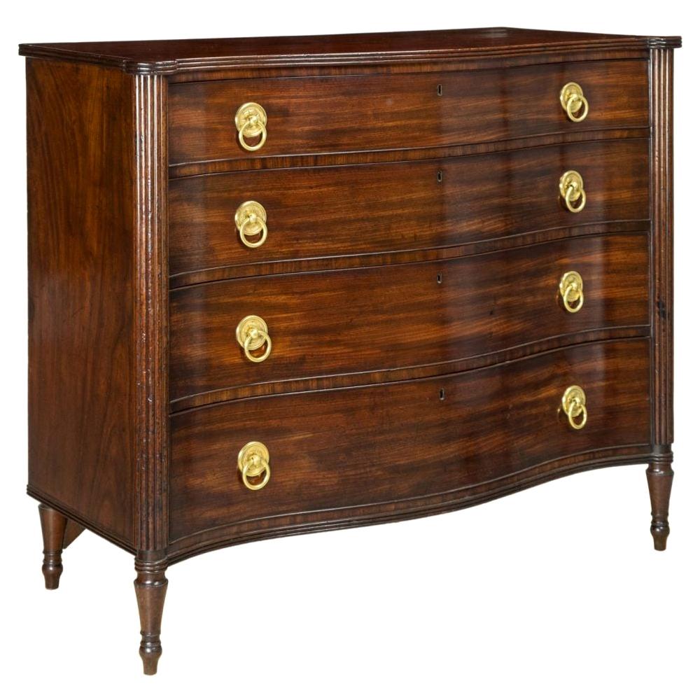 Quality Mahogany Serpentine Chest of Drawers with Reeded Corner Columns
