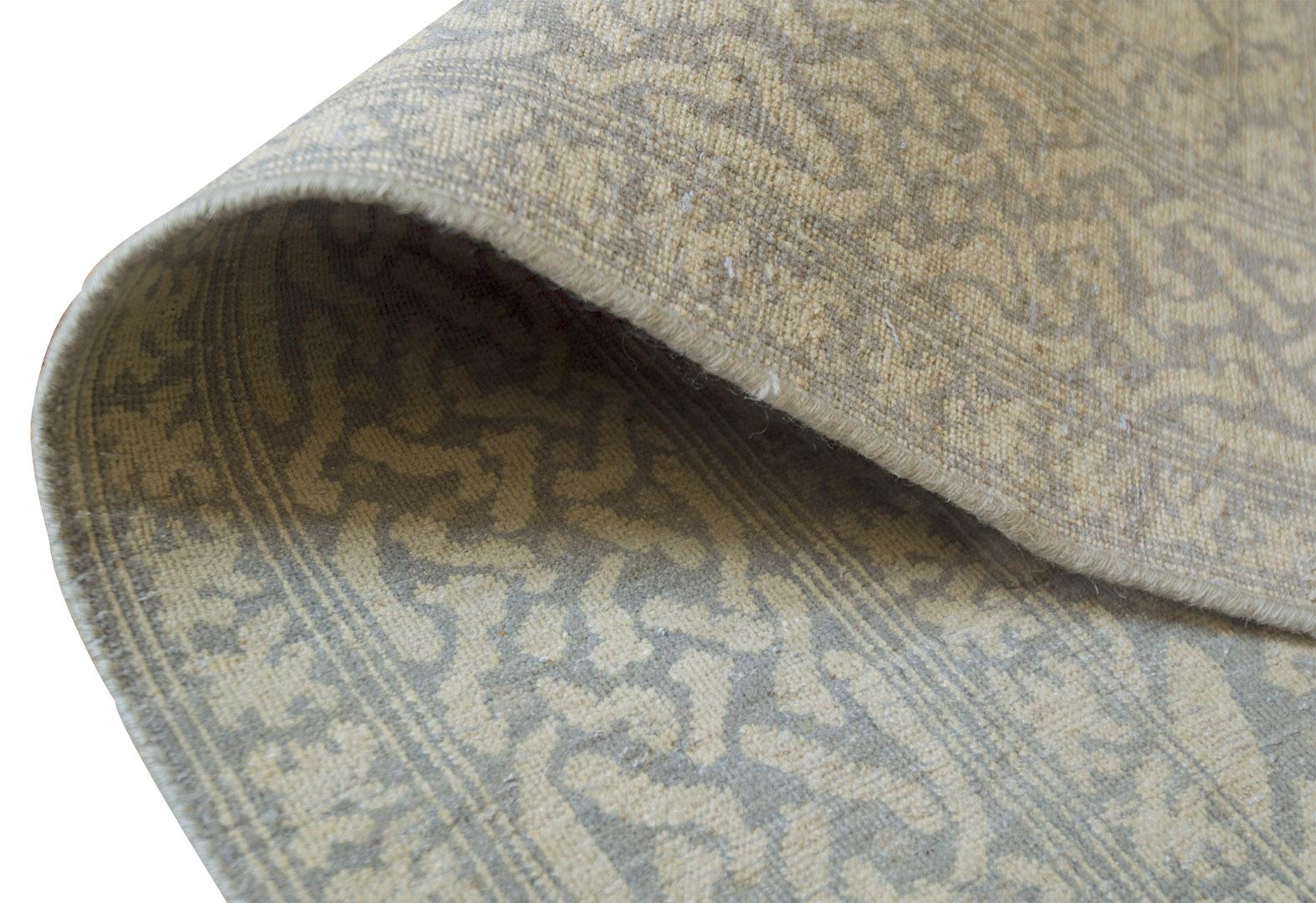 Handgeknüpfter Teppich aus 100% Wolle Contemporary Rug (Handgewebt) im Angebot