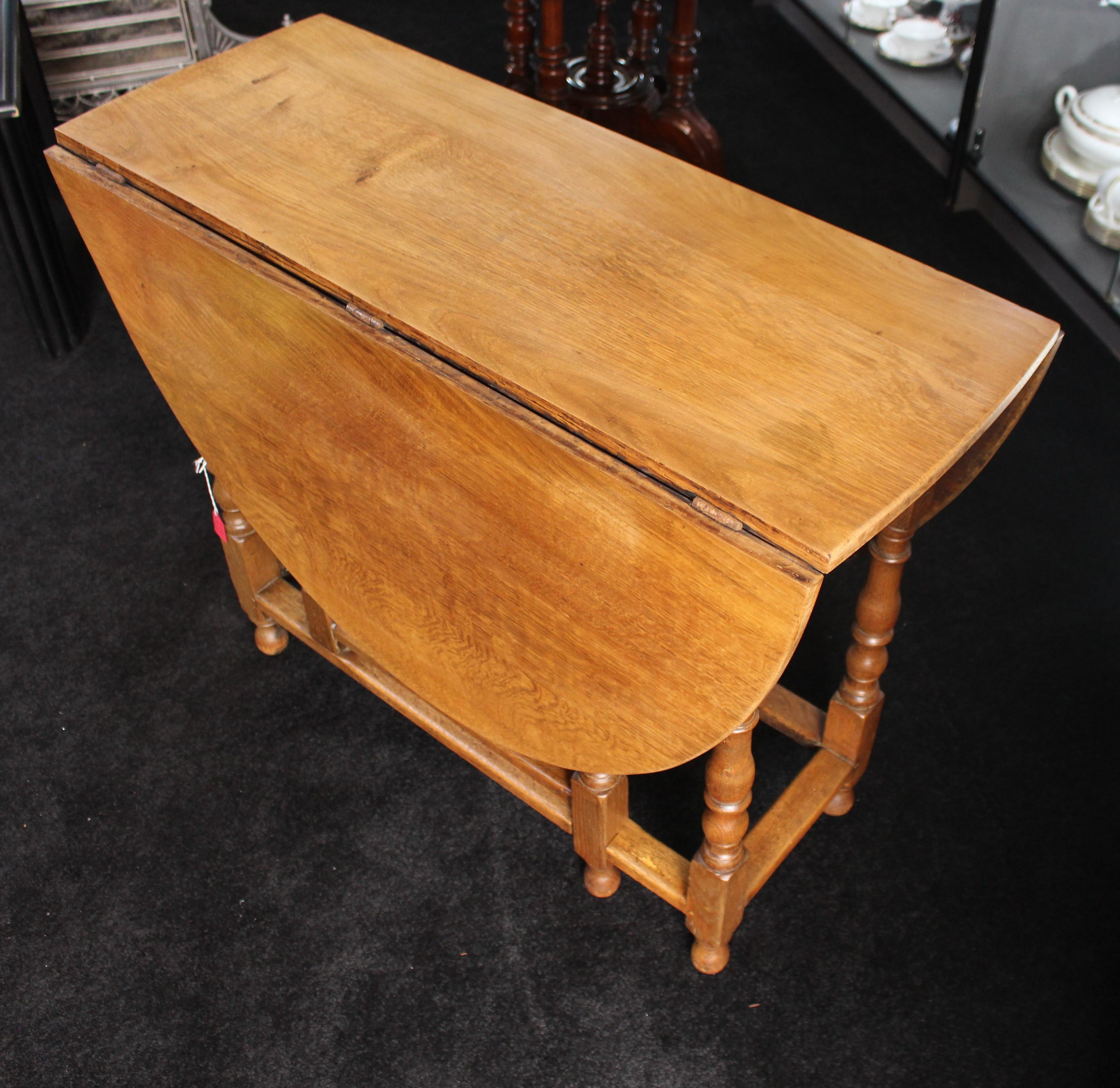 European Quality Oak Gateleg Dining Table