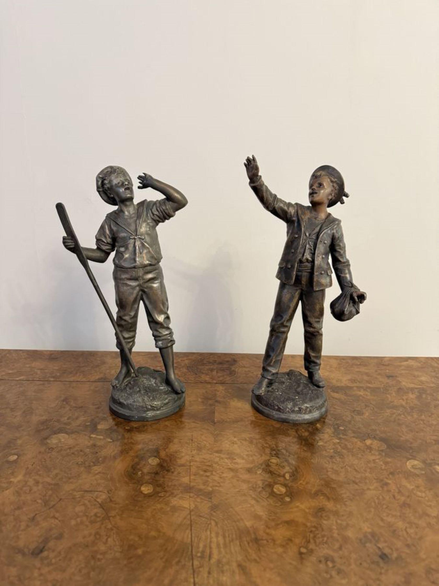 Coppia di qualità di antiche figure in spelta francese In condizioni buone in vendita a Ipswich, GB