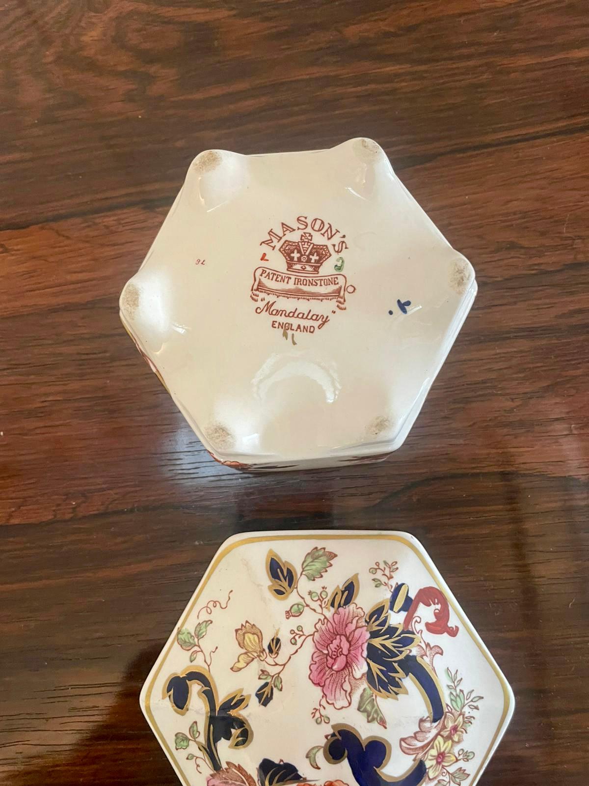 Quality Pair of Antique Hand Painted Masons Ironstone Trinket Boxes In Good Condition For Sale In Suffolk, GB