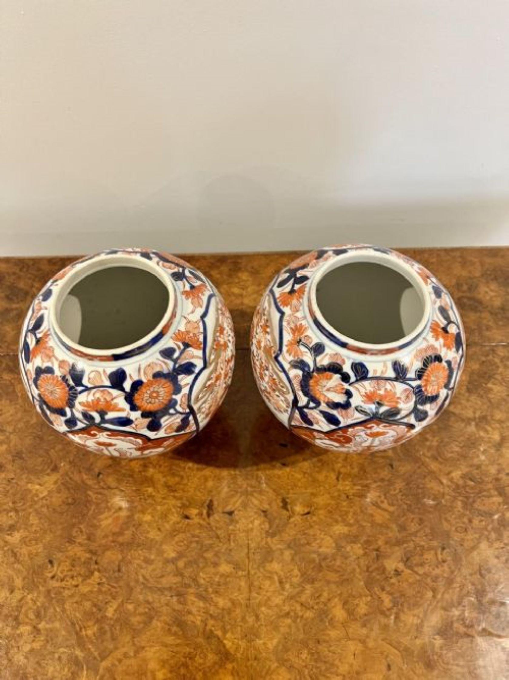 Quality pair of antique Japanese Imari vases In Good Condition For Sale In Ipswich, GB