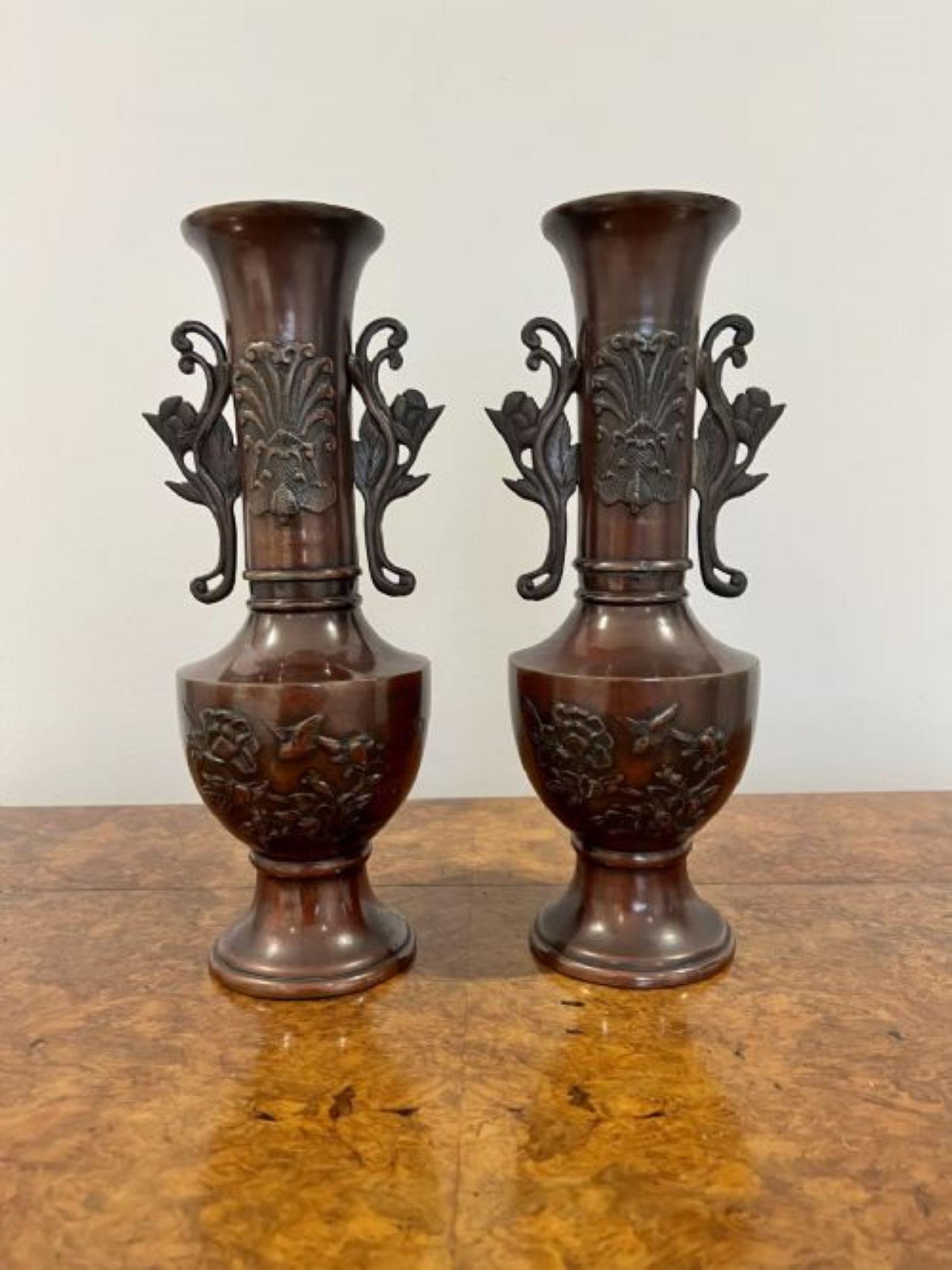 Quality pair of antique Japanese twin handle bronze vases  In Good Condition For Sale In Ipswich, GB
