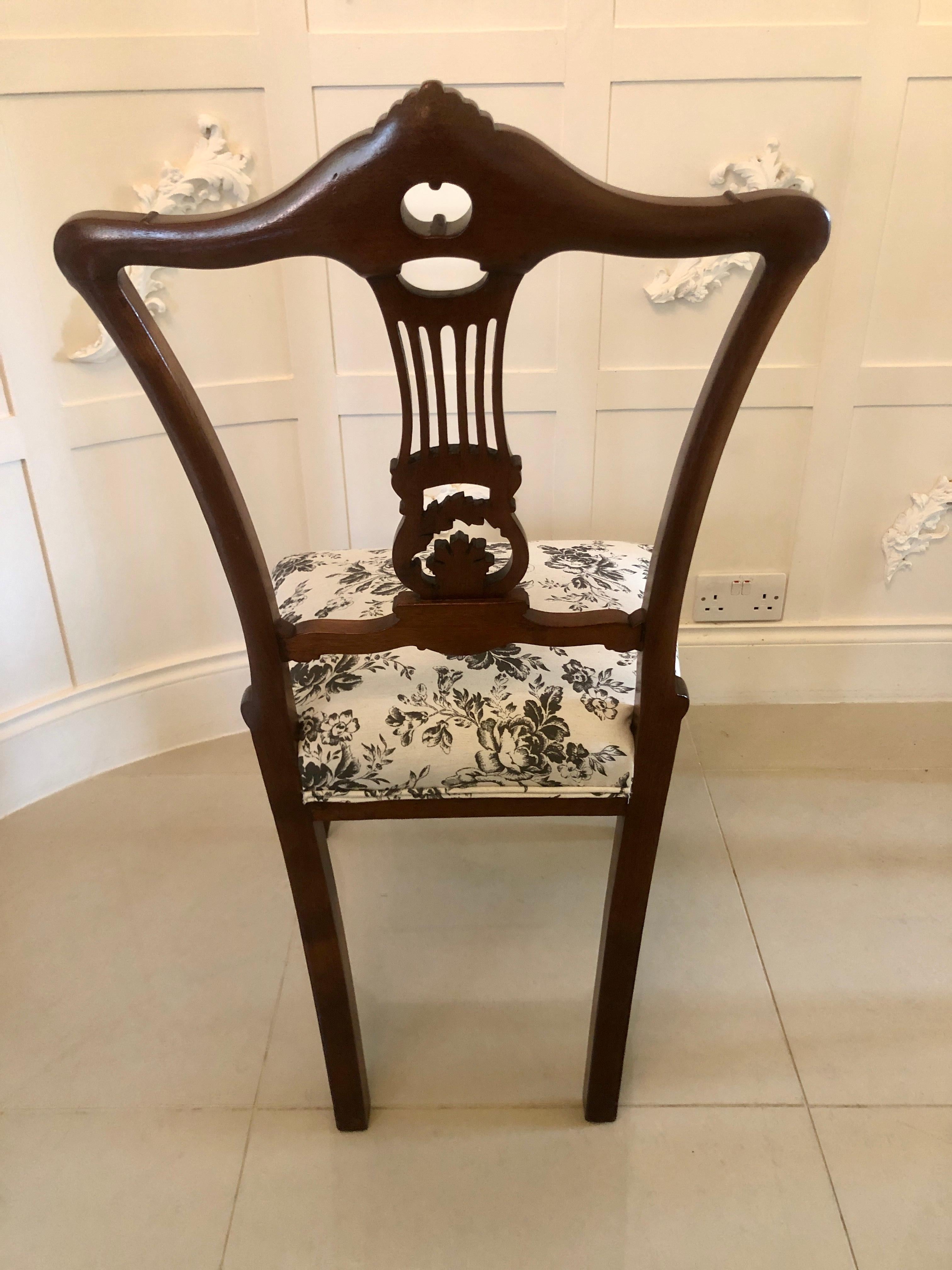 High Victorian Quality Pair of Antique Mahogany Side Chairs For Sale