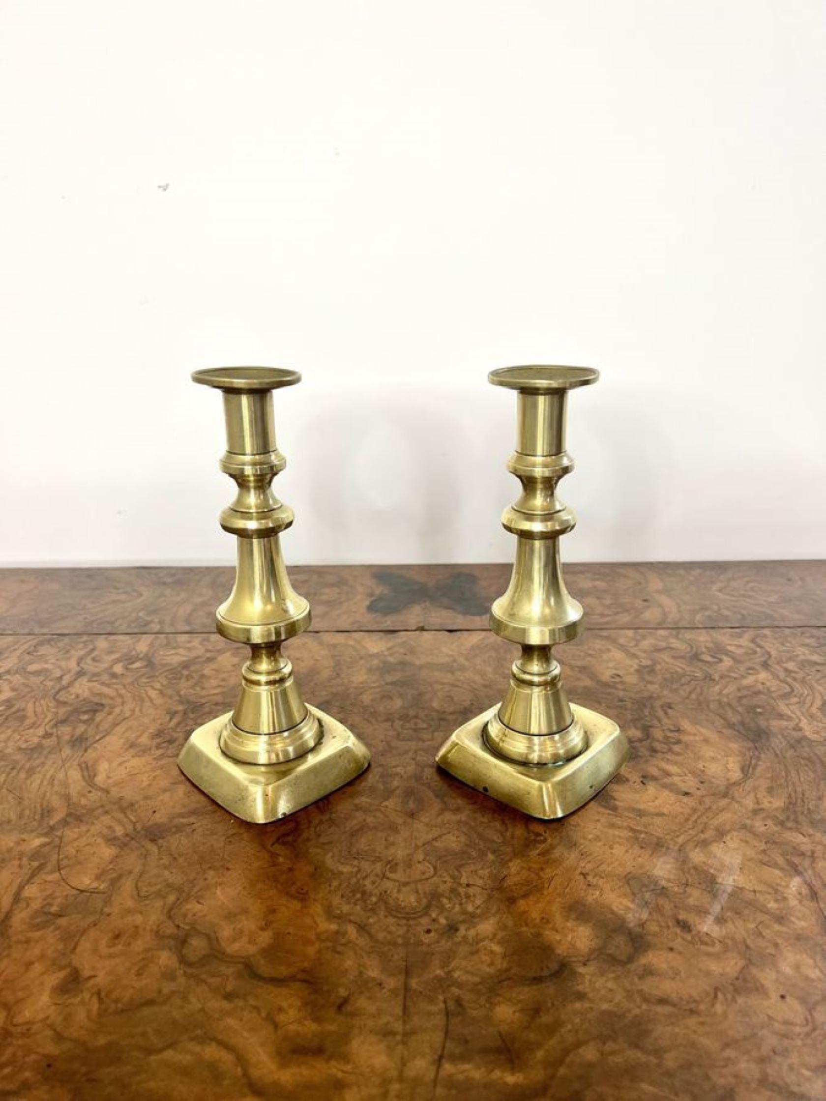 Quality pair of antique Victorian brass candlesticks In Good Condition For Sale In Ipswich, GB