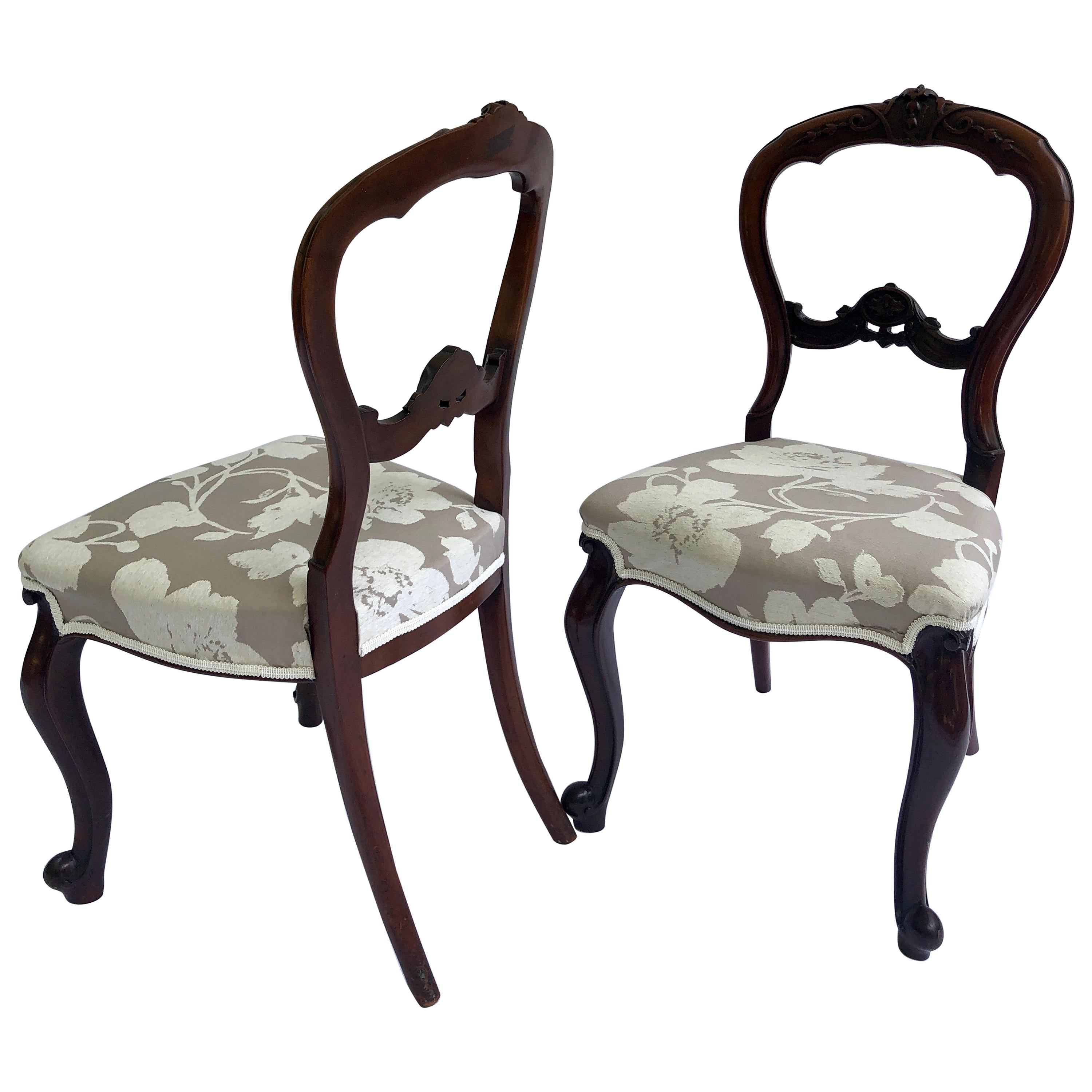 Quality Pair of Antique Victorian Walnut Cabriole Legged Side Chairs