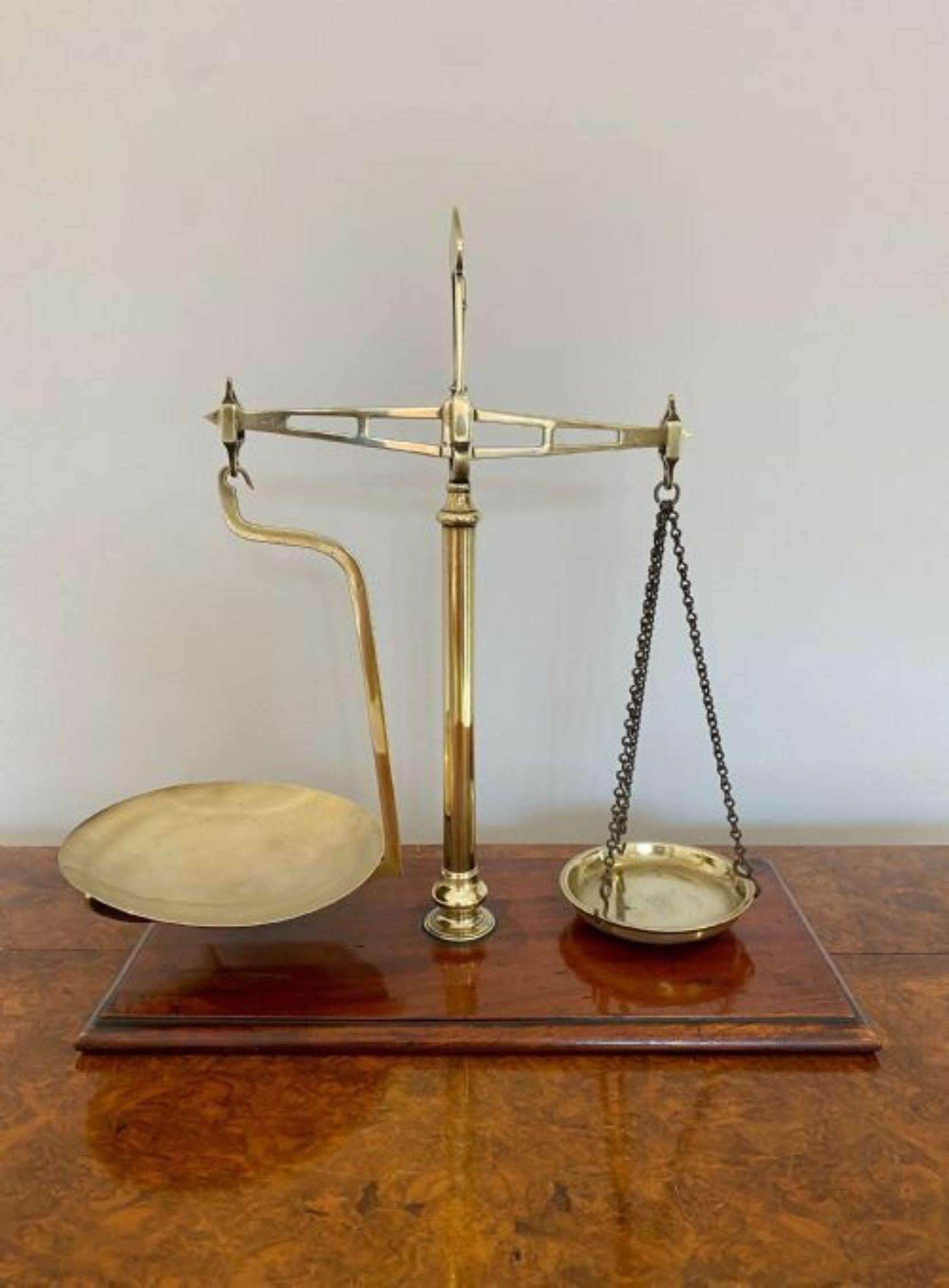 Quality pair of early Victorian 19th century shop scales In Good Condition For Sale In Ipswich, GB