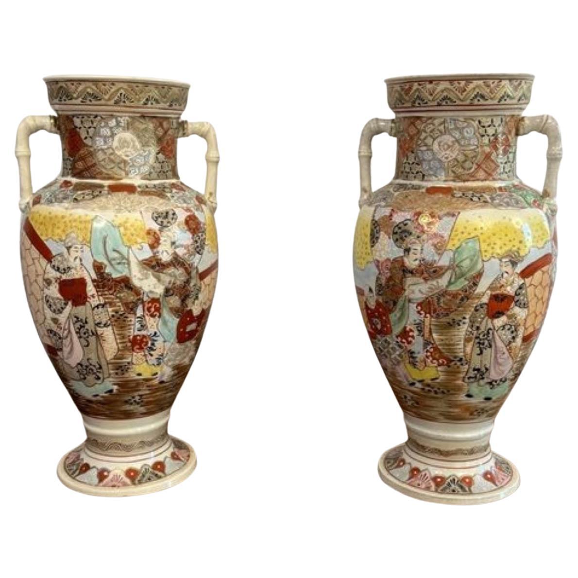 Hochwertiges Paar großer antiker japanischer Satsuma-Vasen 