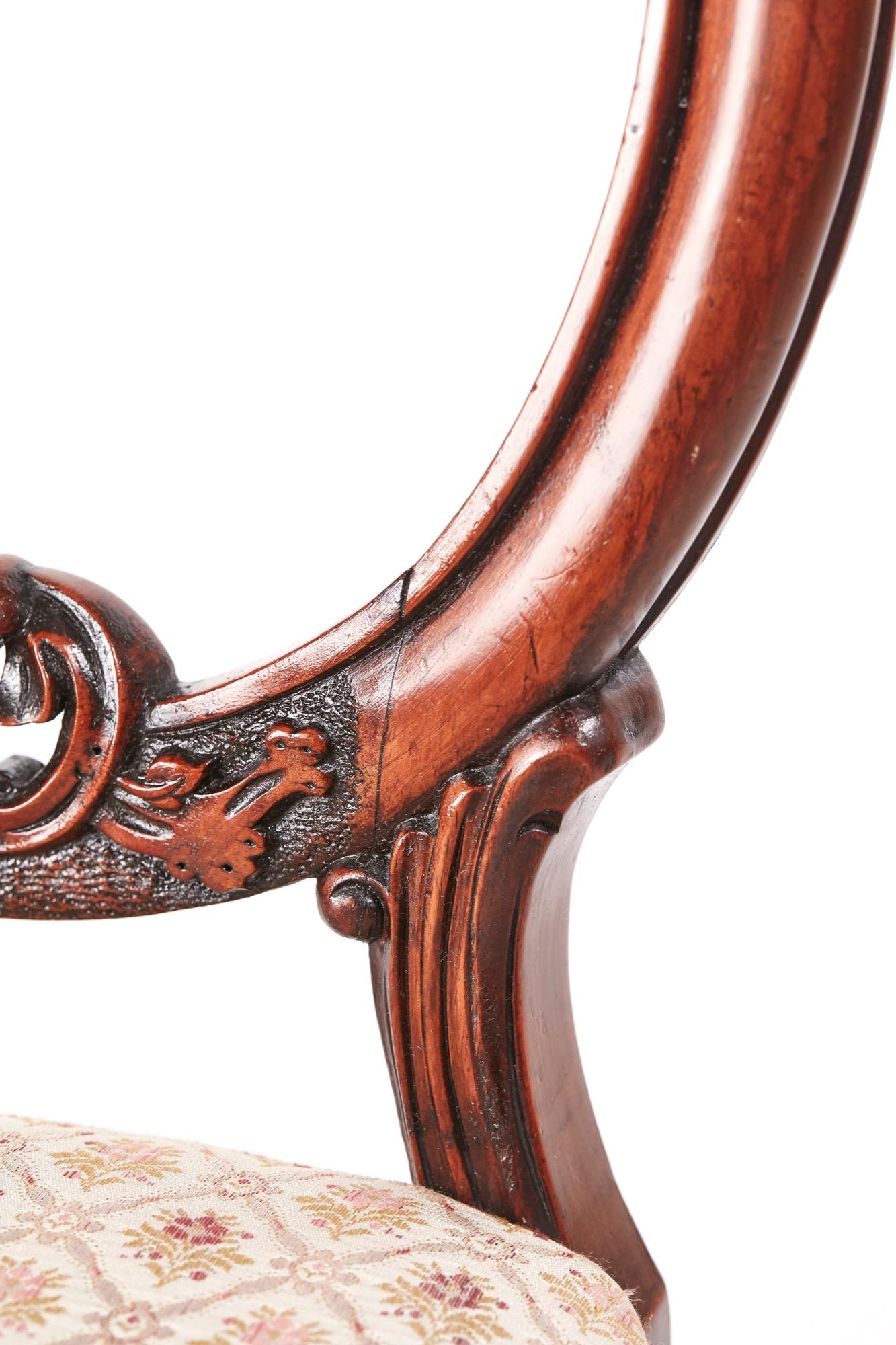 Quality Pair of Victorian Carved Walnut Side Chairs 3