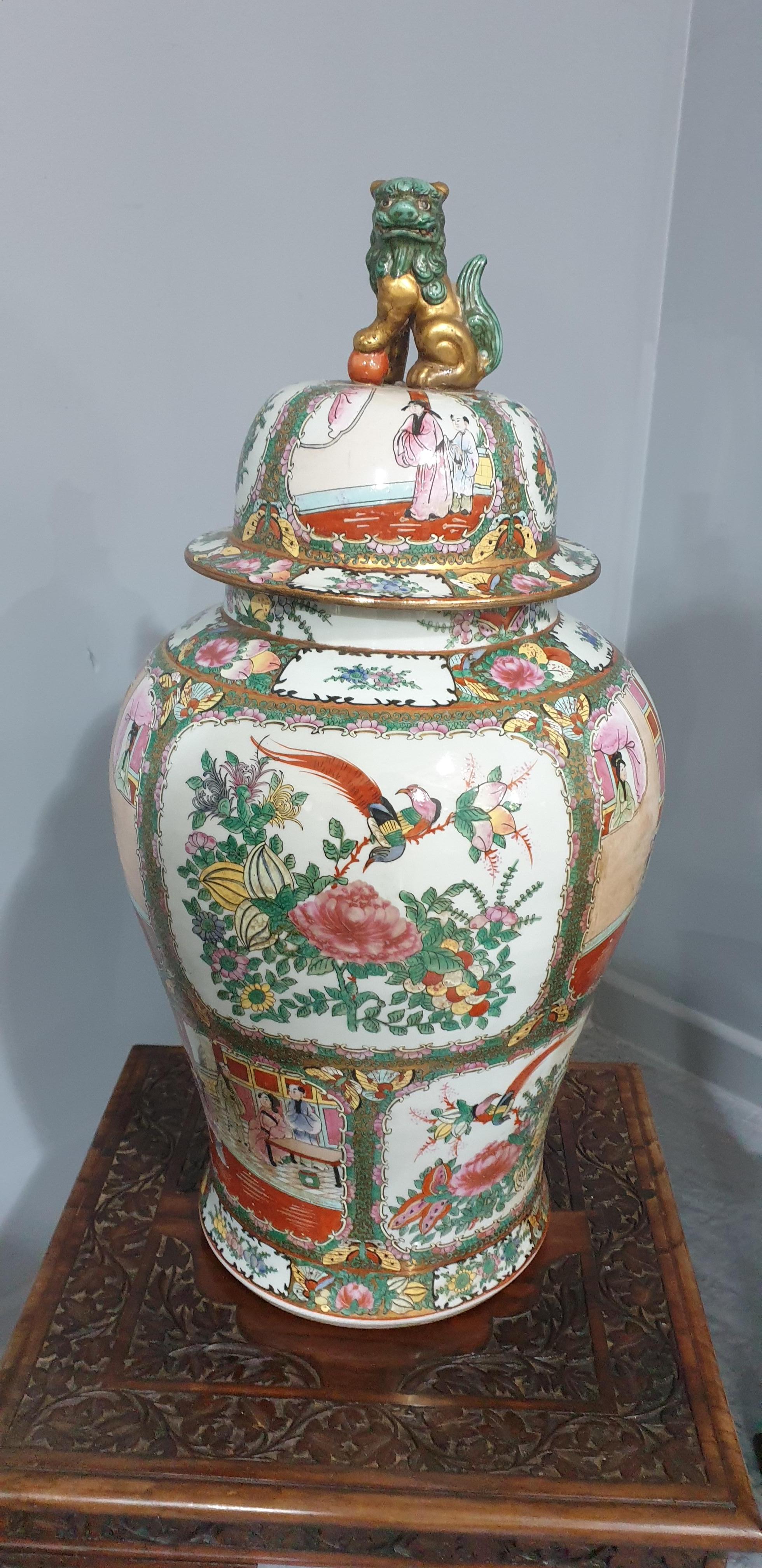 Quality Pair Padouk Tables with Temple Jars In Excellent Condition For Sale In Swadlincote, GB