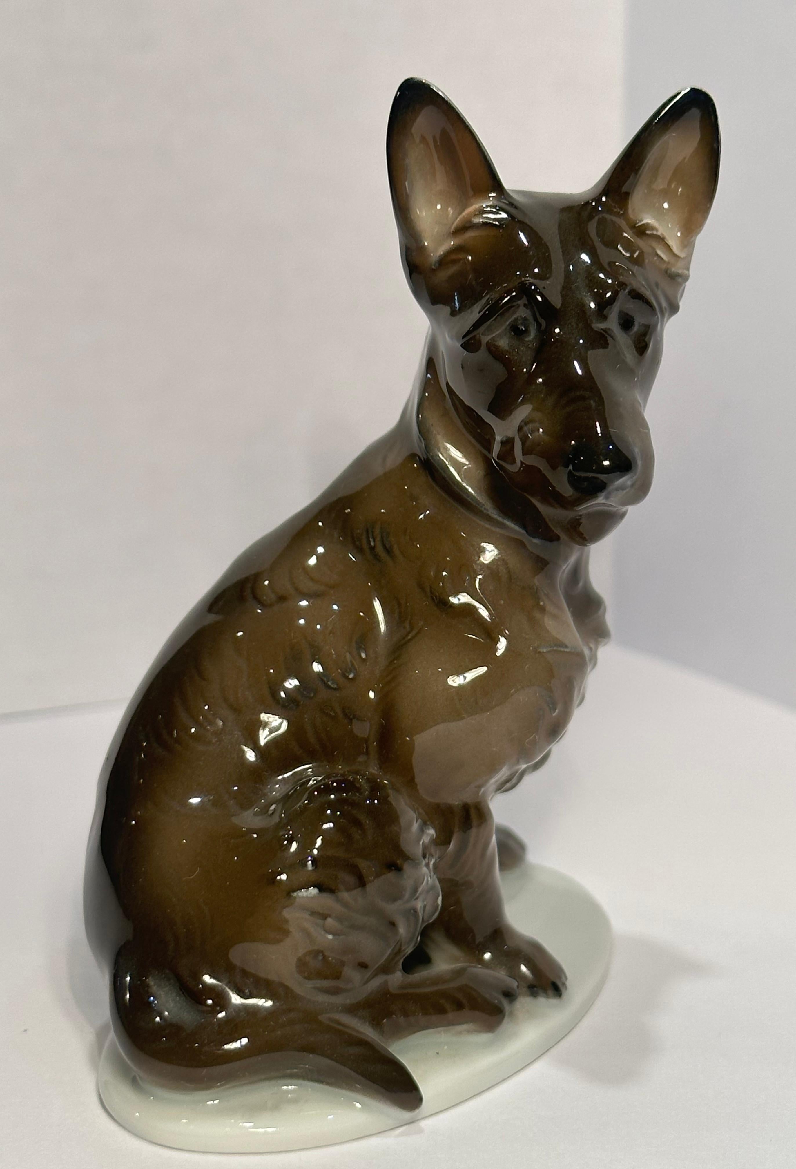 Quality Rare Rosenthal Bavaria German Shepherd Porcelain Dog Figurine Circa 1929 In Excellent Condition For Sale In Tustin, CA