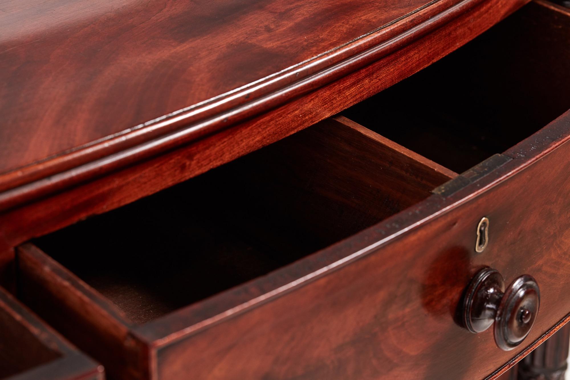 Quality Regency Mahogany Bow Front Chest of Drawers In Excellent Condition In Stutton, GB