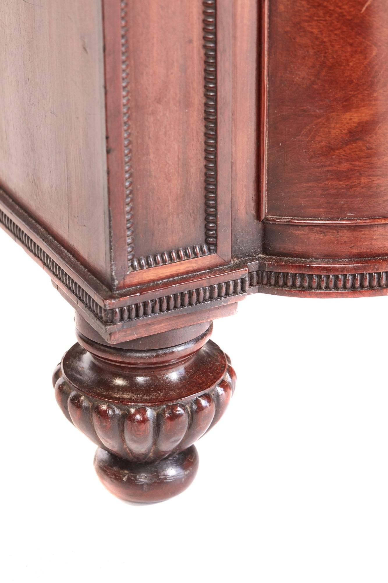 Quality Regency Mahogany D Shaped Front Chest of Drawers In Excellent Condition In Stutton, GB