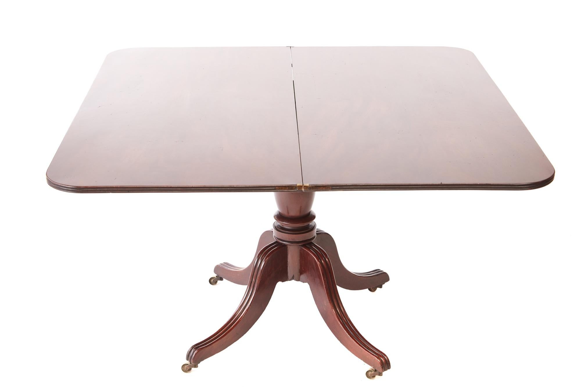 Quality Regency Mahogany Tea / Dining Table In Excellent Condition For Sale In Stutton, GB