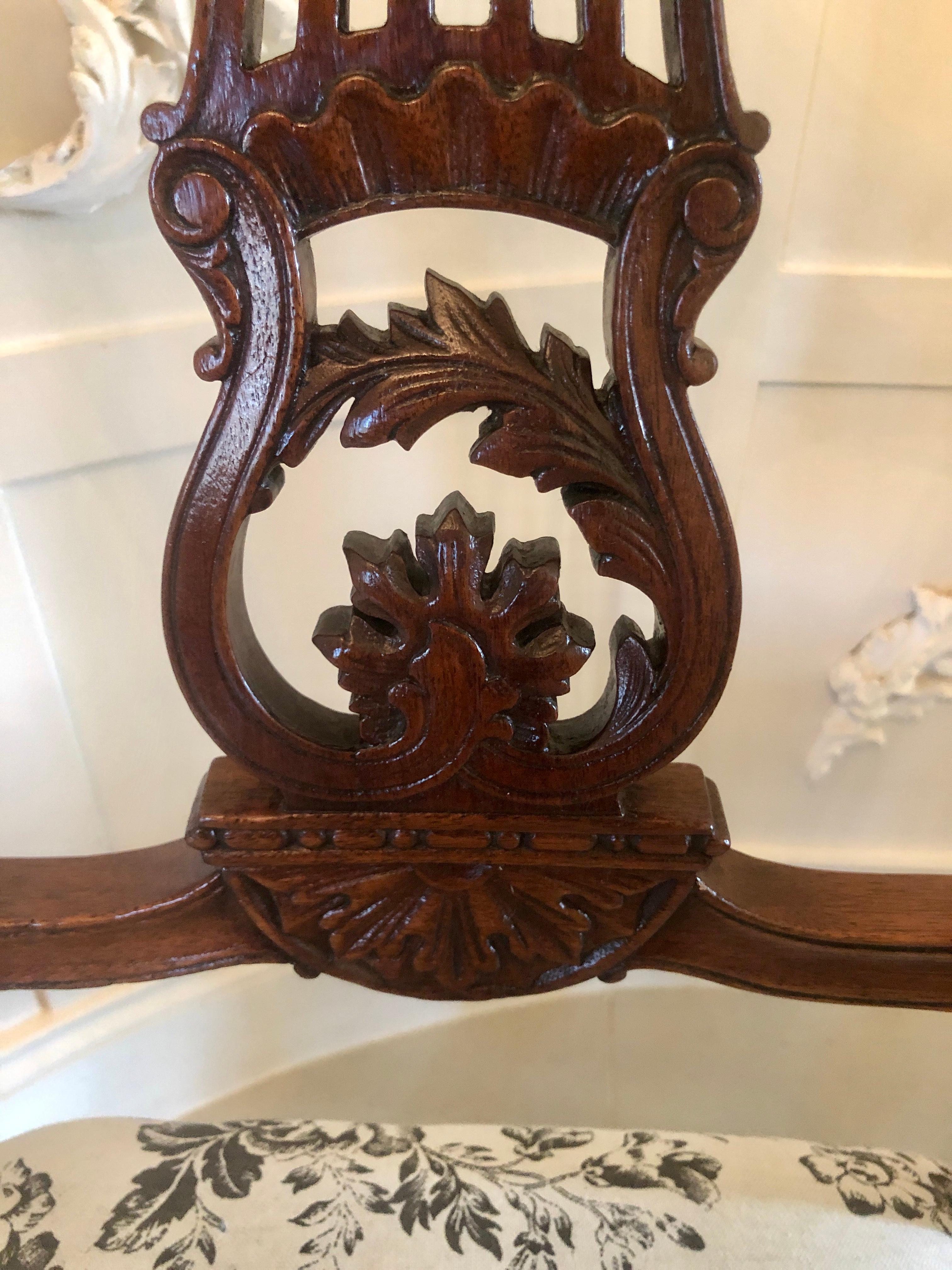 Hand-Carved Quality Set of Four 19th Century Antique Mahogany Victorian Dining Chairs