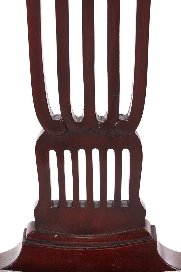 Quality Set of Four Antique Mahogany Carved Dining Chairs For Sale at