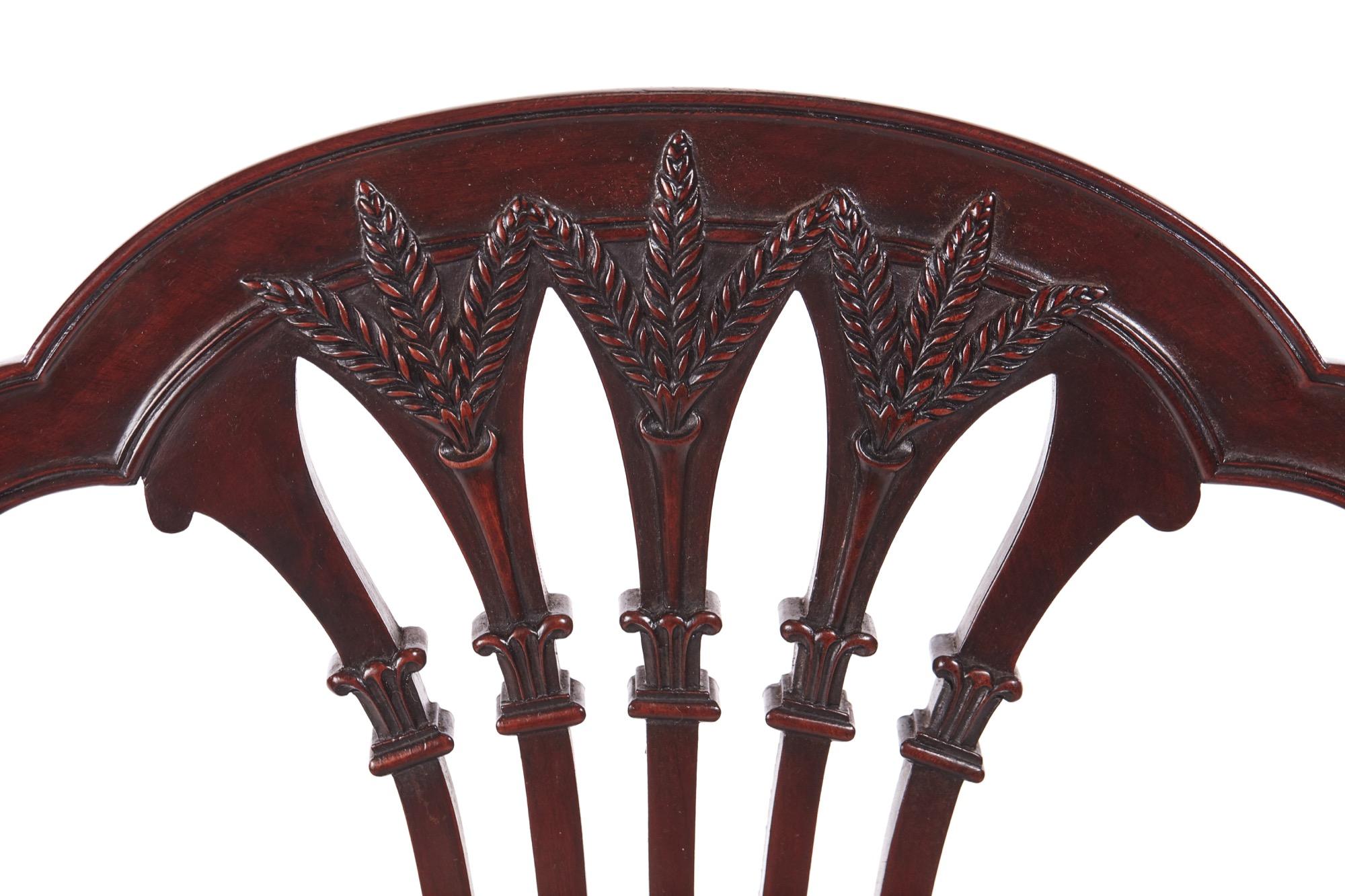 Quality Set of Four Antique Mahogany Carved Dining Chairs In Excellent Condition For Sale In Suffolk, GB