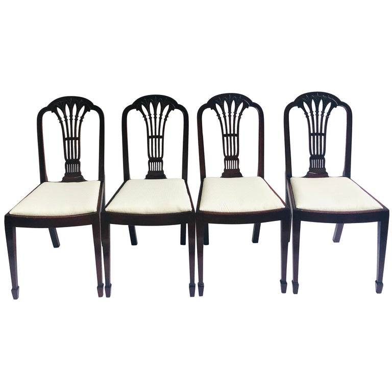 Quality Set of Four Antique Mahogany Carved Dining Chairs For Sale at