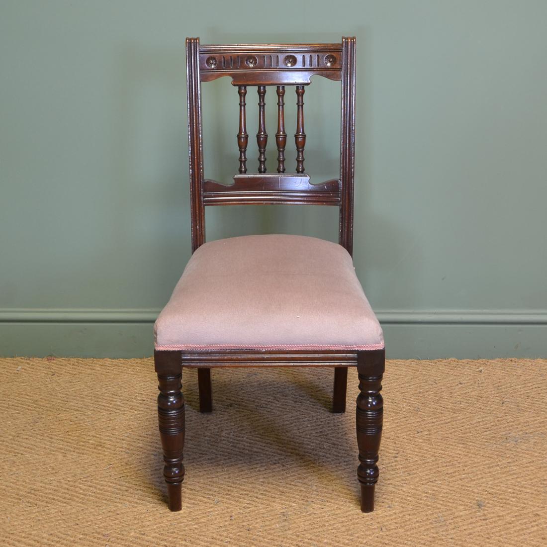 Quality Set of Four Victorian Walnut Antique Dining Chairs For Sale 1