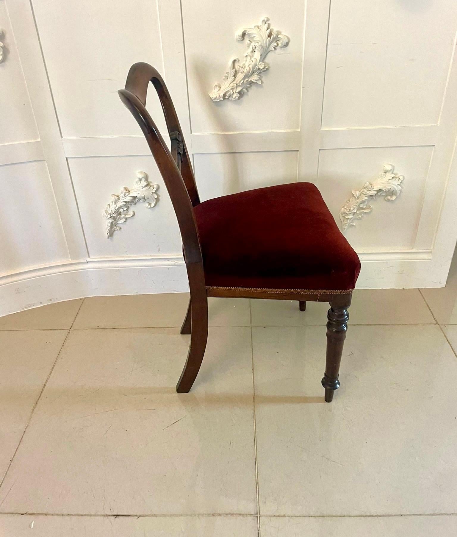 Quality Set of Six Antique Victorian Rosewood Dining Chairs In Good Condition For Sale In Suffolk, GB