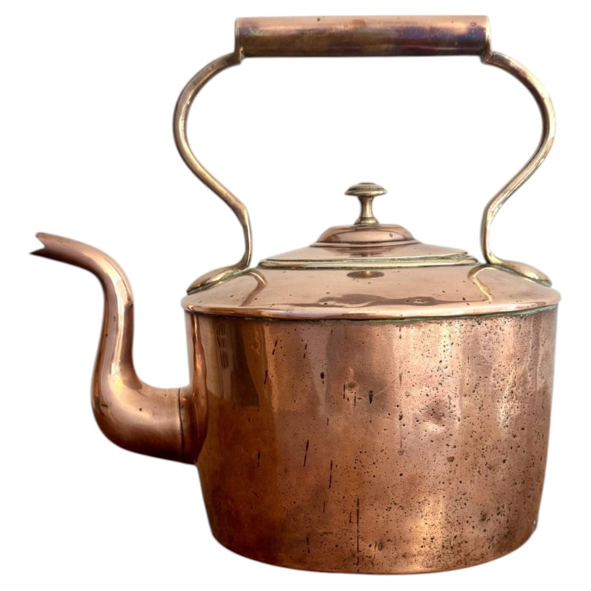 Quality small antique George III copper kettle