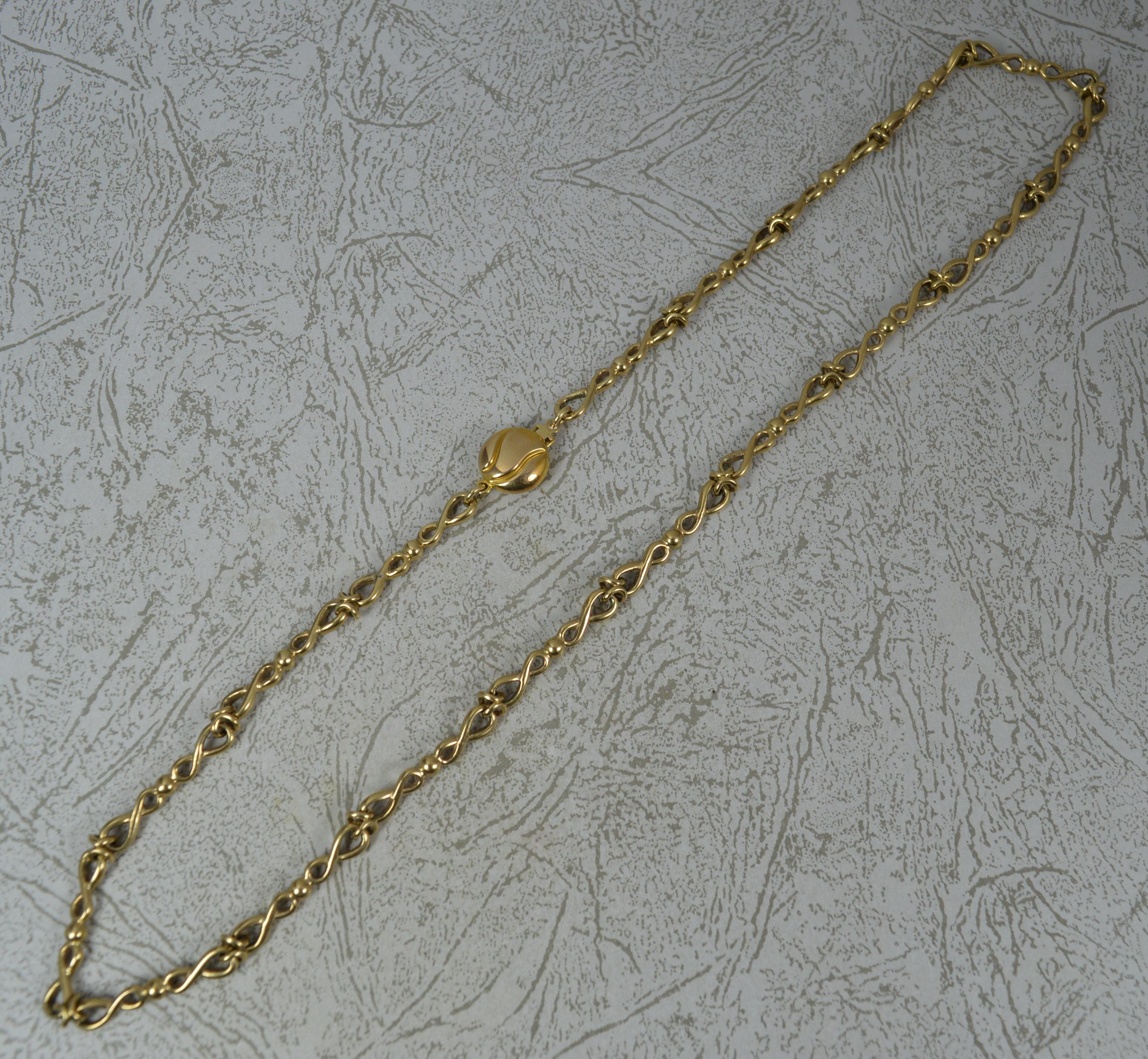 Quality Solid 9 Carat Yellow Gold Long Kiss Link Chain In Good Condition For Sale In St Helens, GB