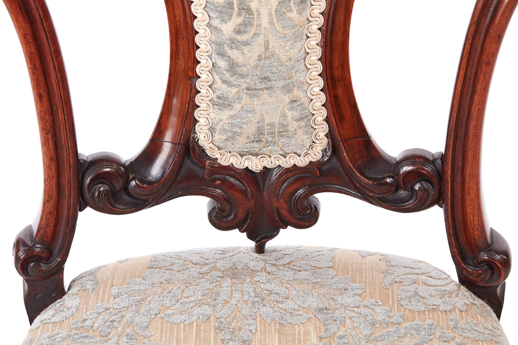 Quality Victorian Carved Rosewood Side Chair For Sale 2