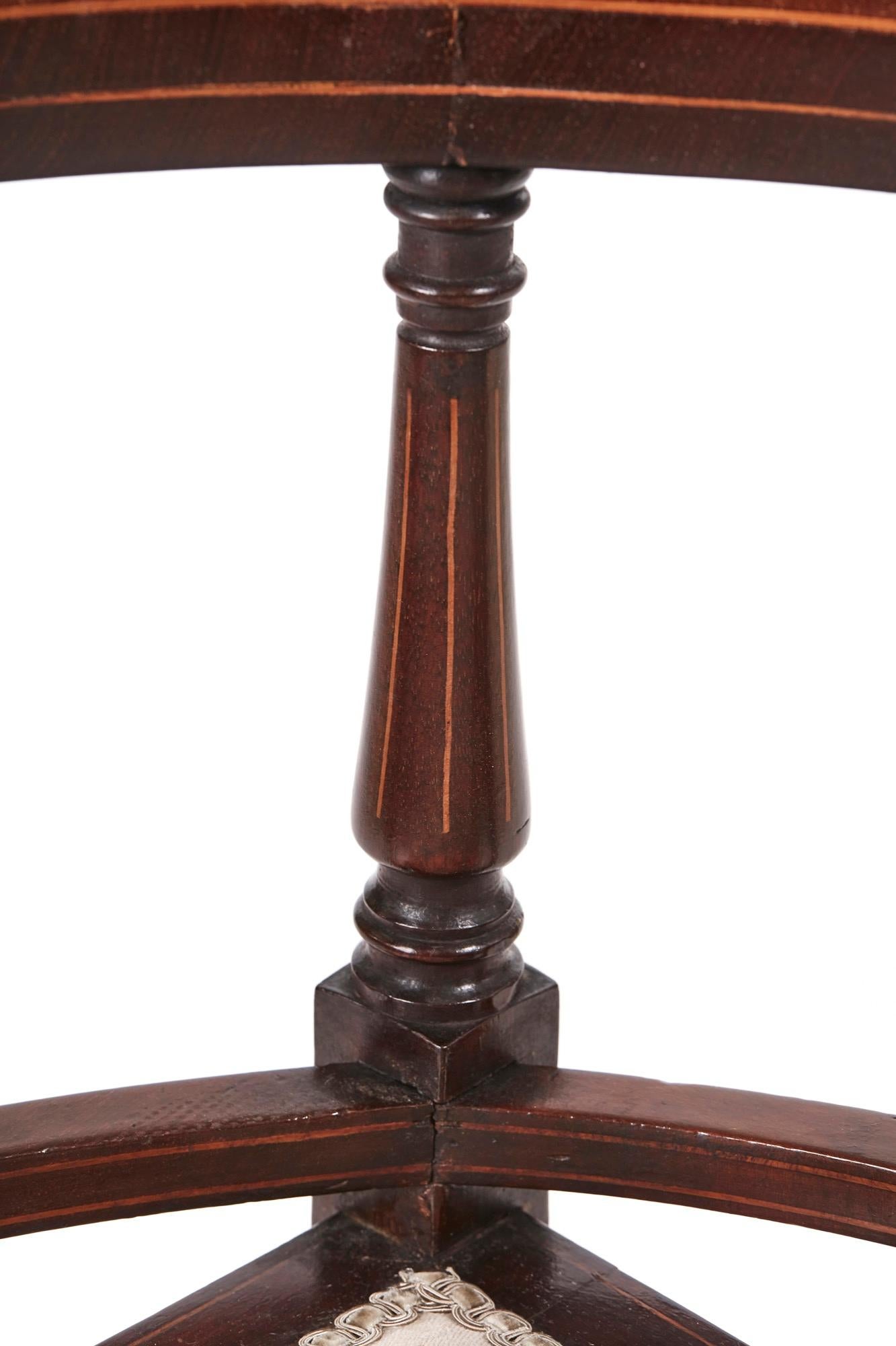 Viktorianischer edwardianischer Ecksessel aus Mahagoni mit Intarsien in Qualität im Angebot 5