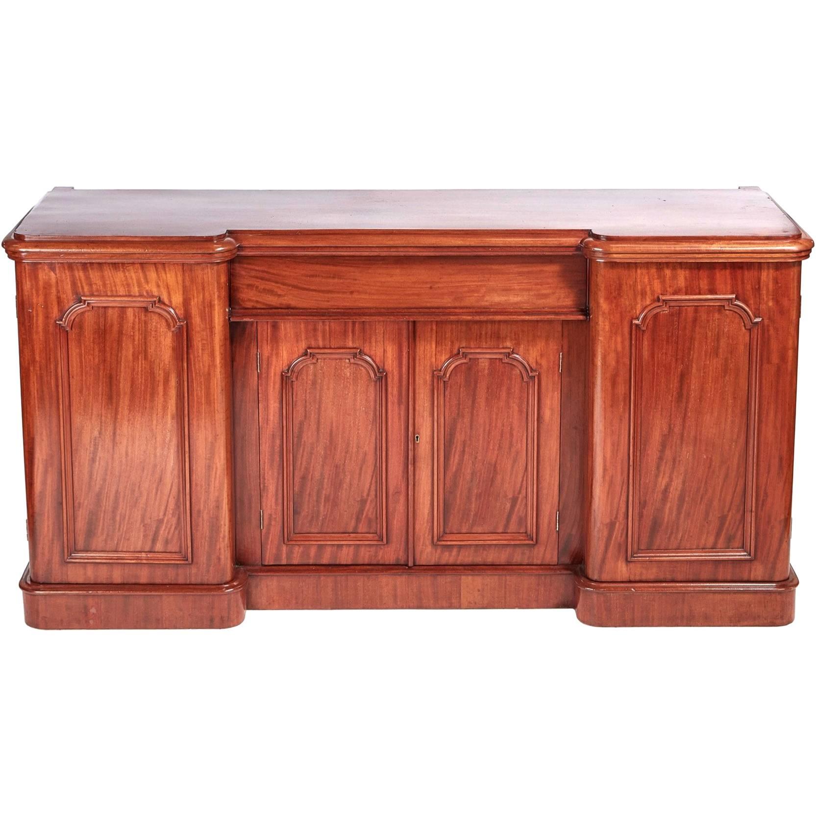 Quality Victorian Mahogany Sideboard For Sale at 1stDibs