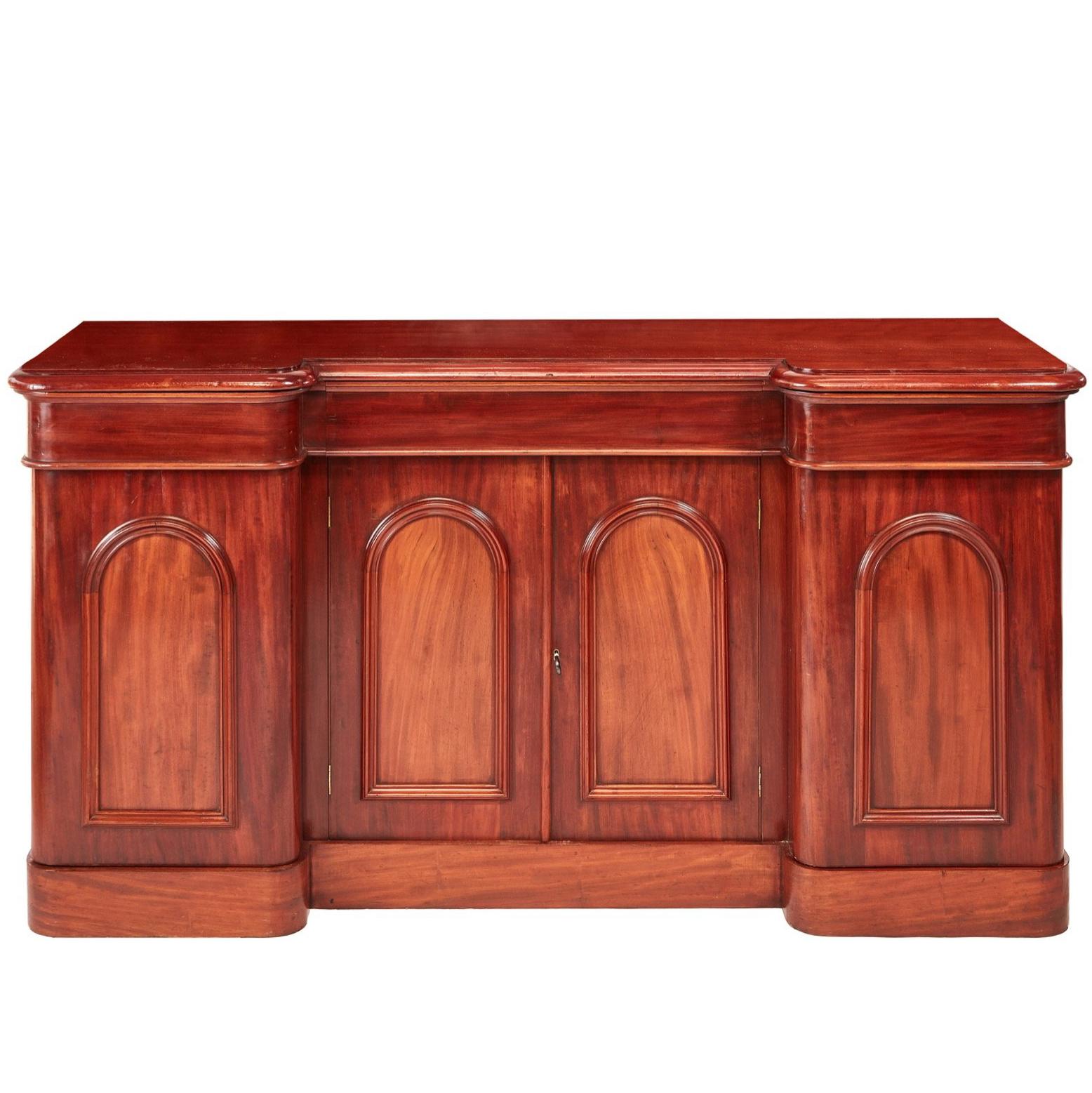 Quality Victorian Mahogany Sideboard For Sale at 1stDibs