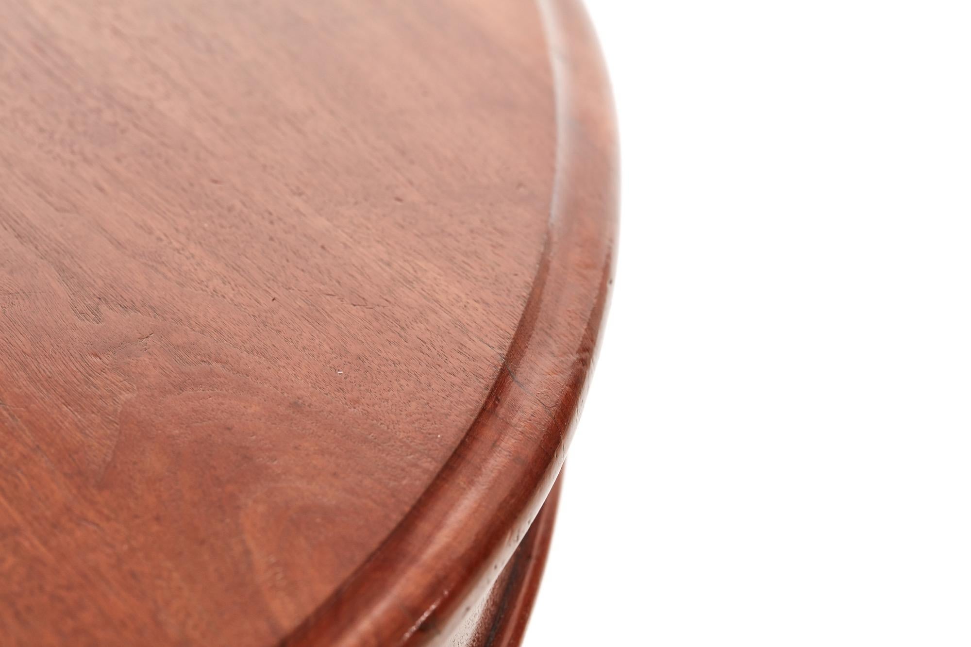 19th Century Quality Victorian Oval Mahogany Centre Table For Sale