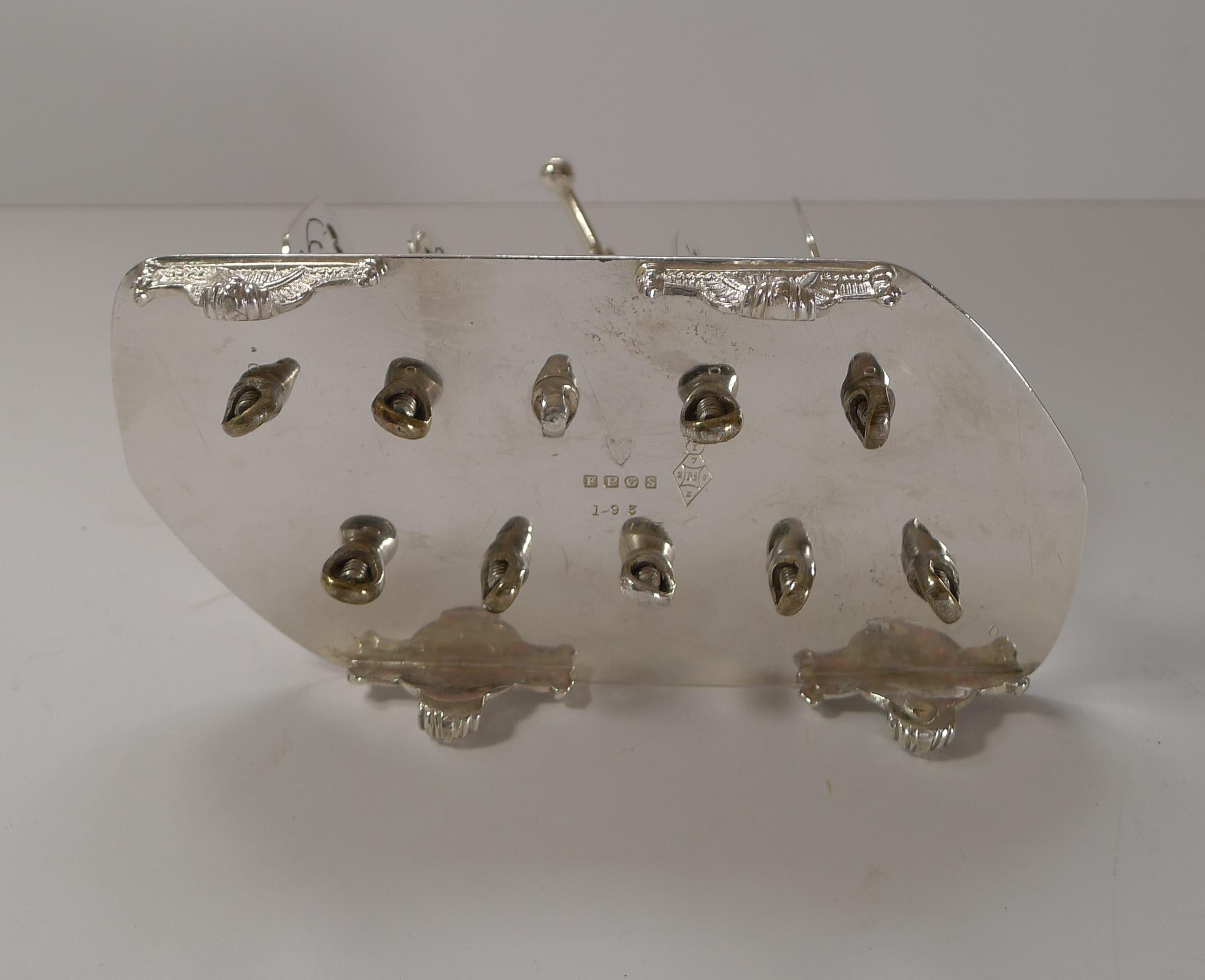Quality Victorian Silver Plated Toast Rack, Reg. 1880 In Good Condition In Bath, GB